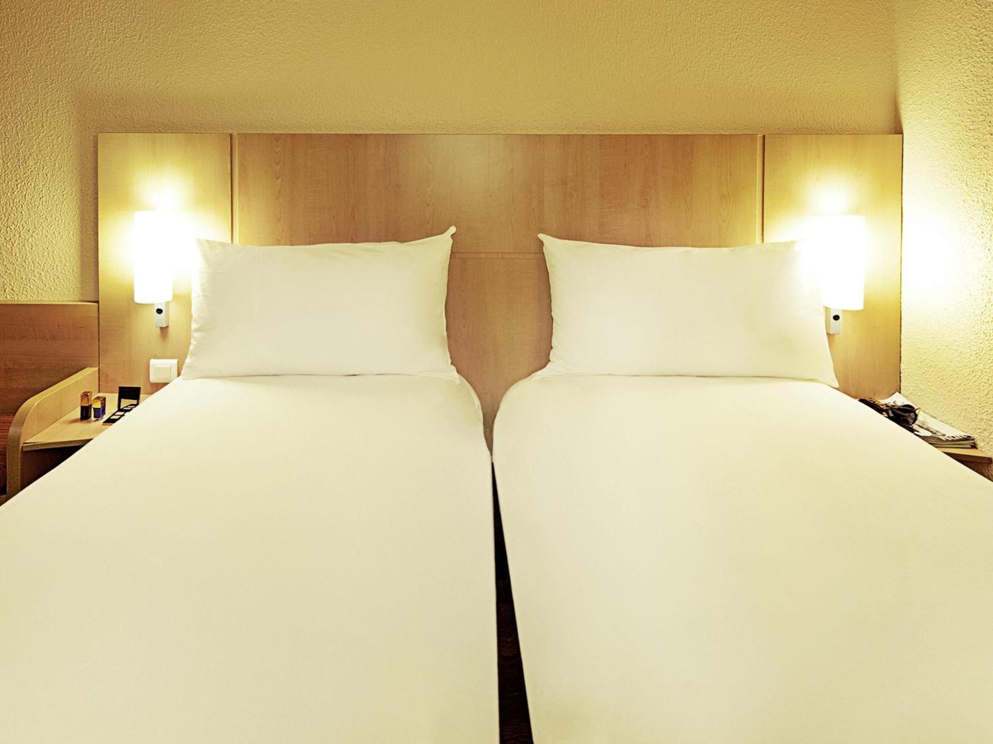 Standard Apartment Twin Beds