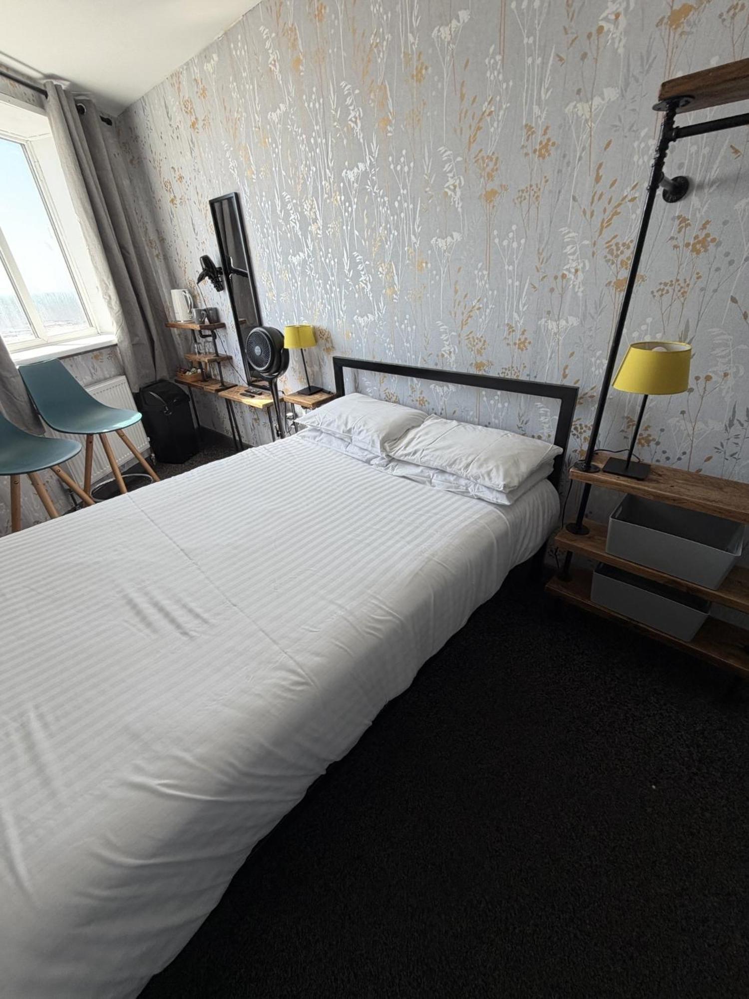 Double Room Private Bathroom