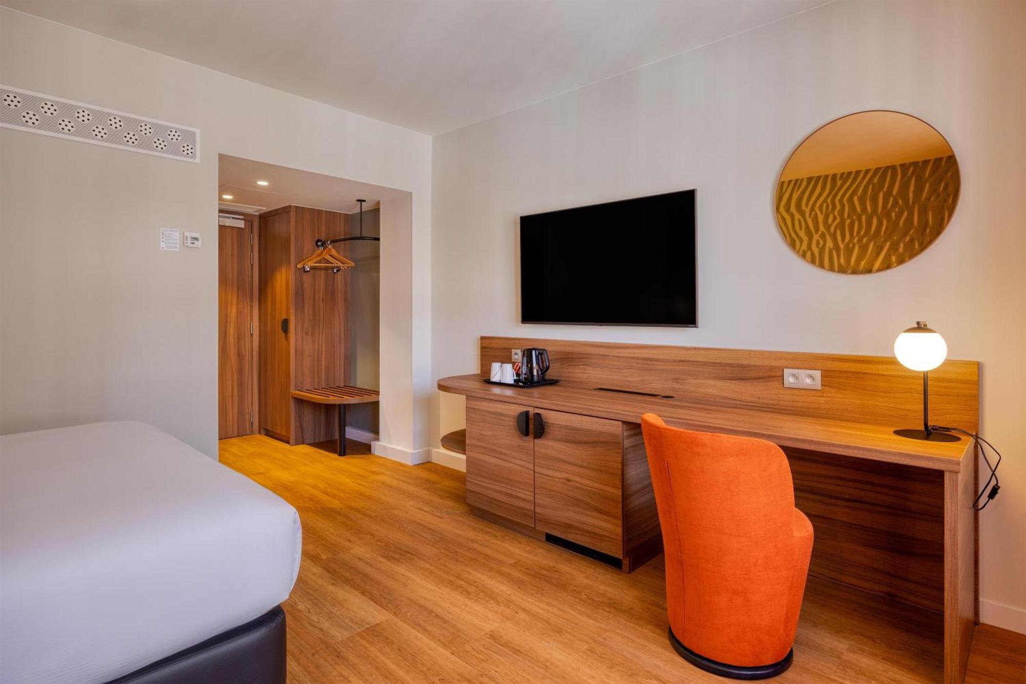 King Room