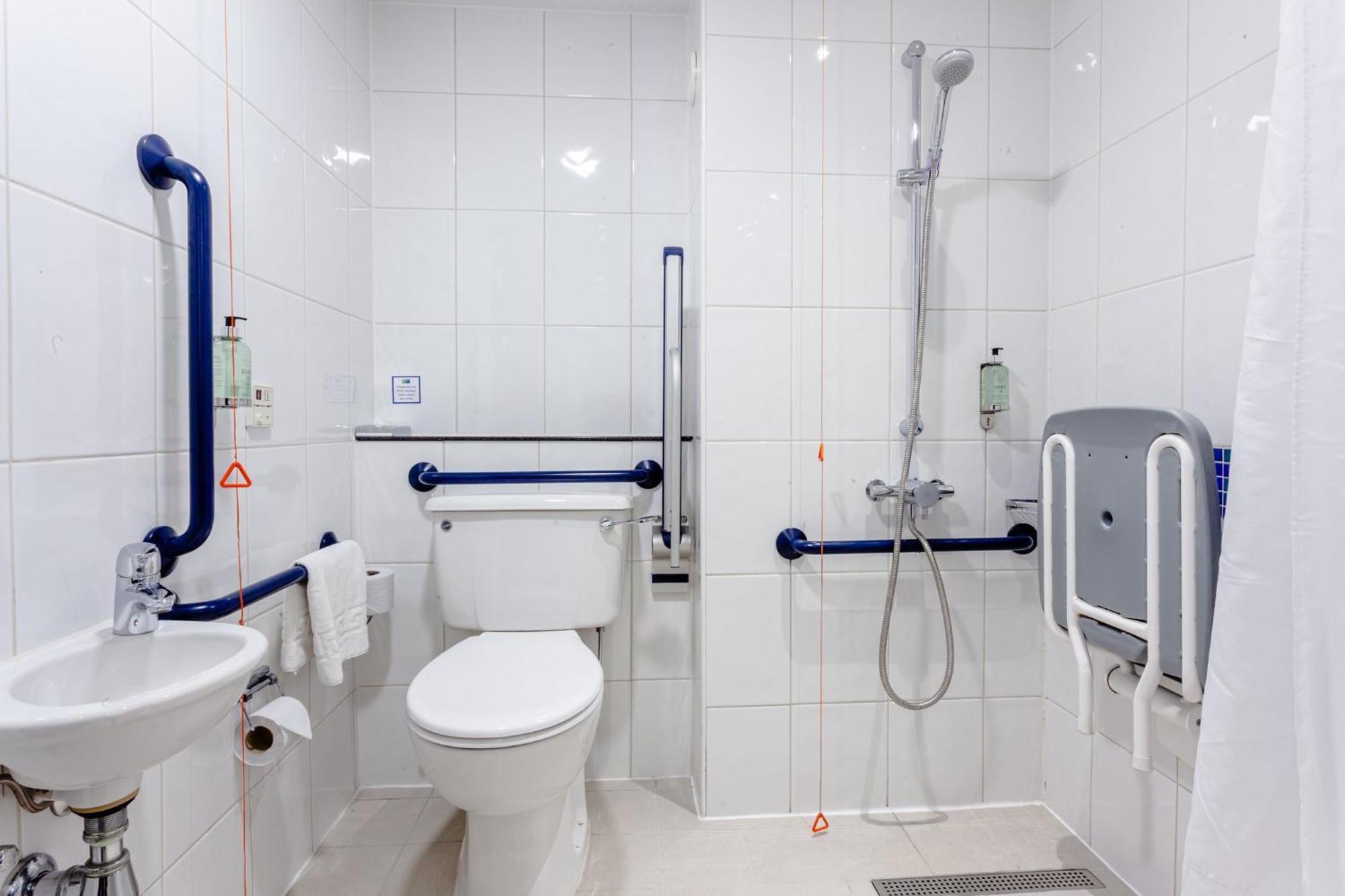 Standard Double Room Hot Accessible