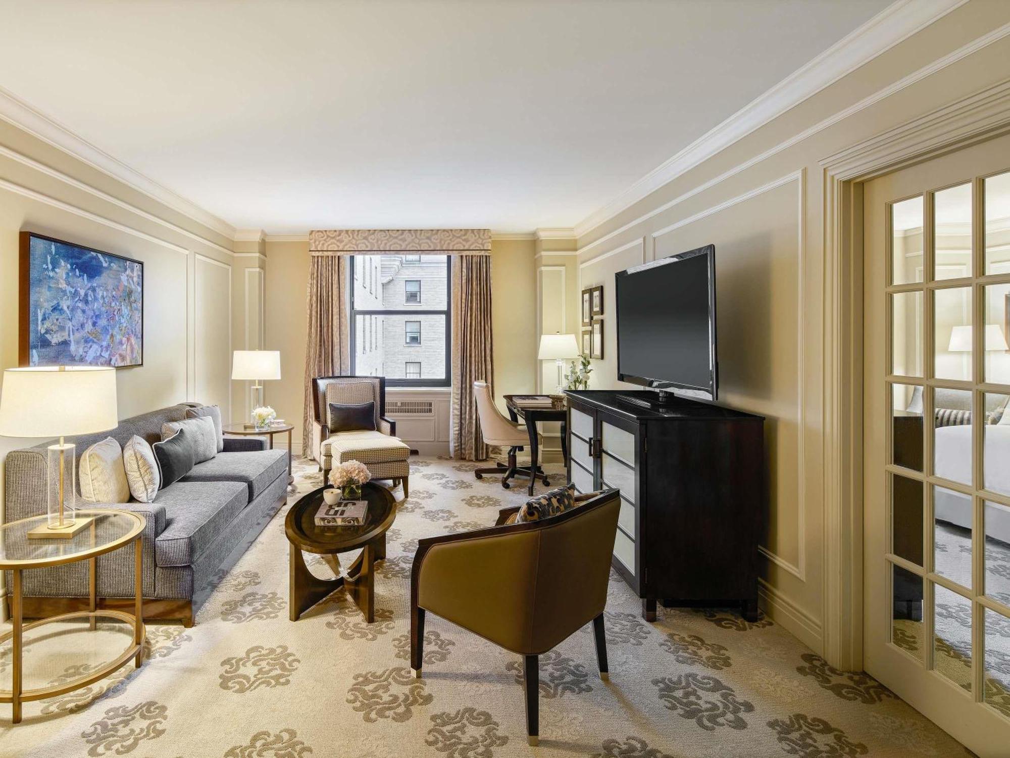 One-Bedroom Suite King Bed
