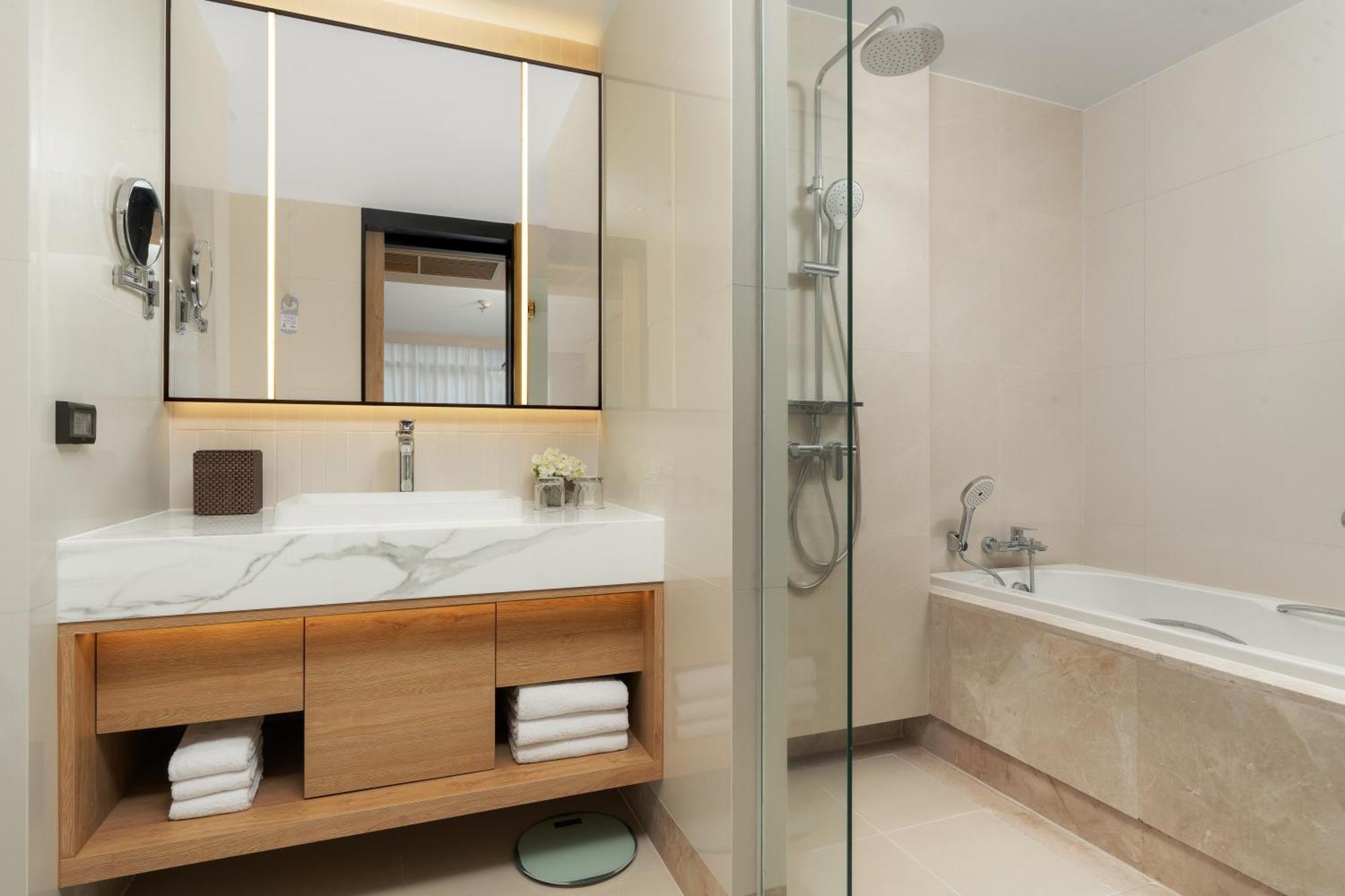Suite 1 Chambre Lit King-Size Exécutive - Vue sur Ville