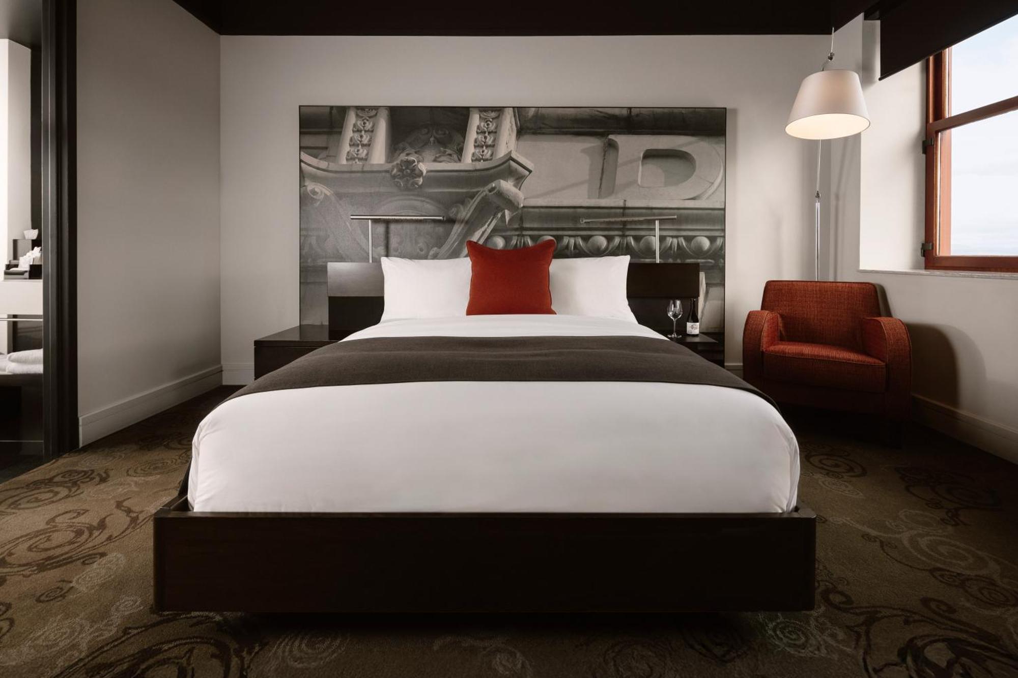 Classic Queen Room