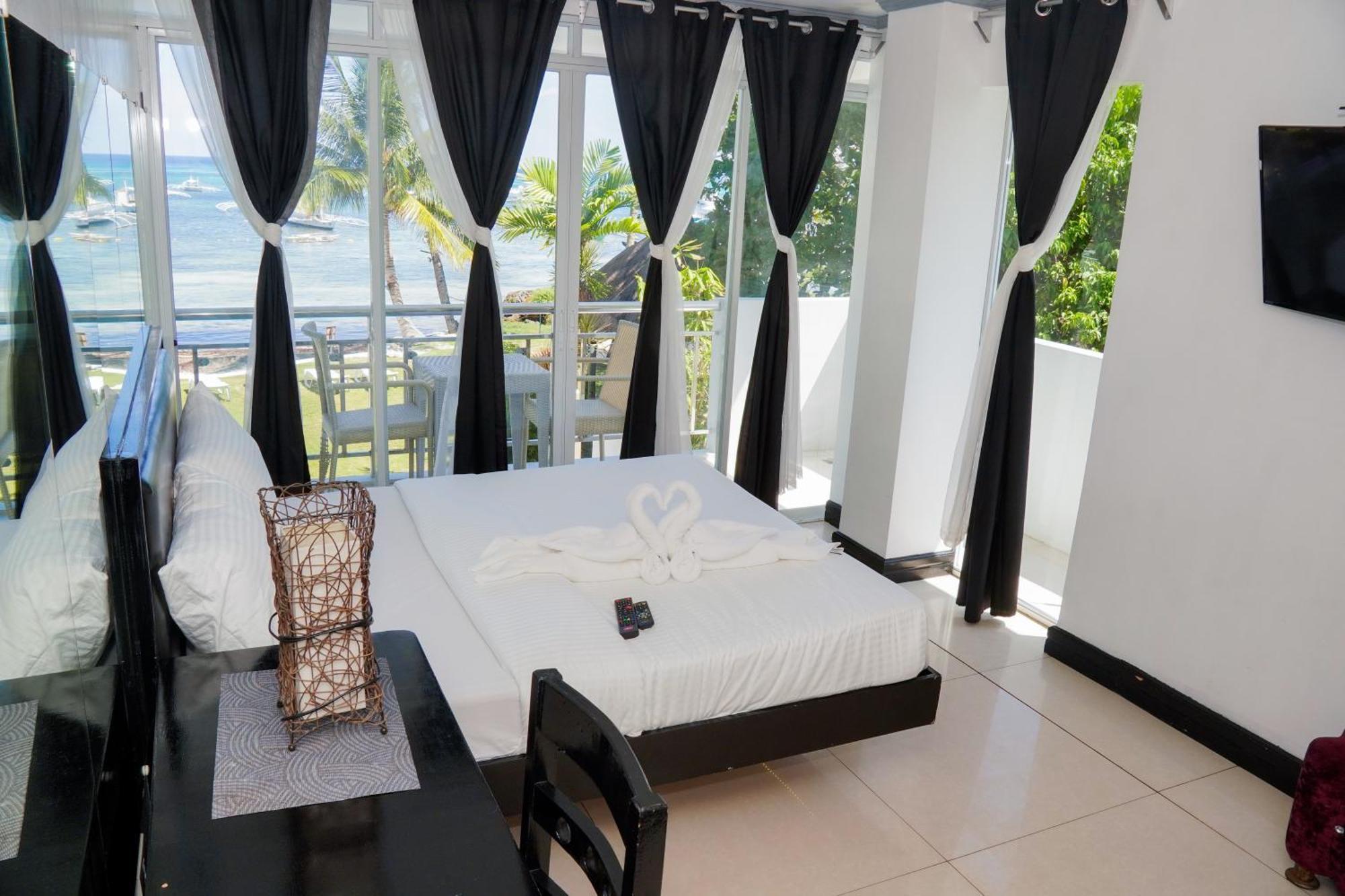 Two-Bedroom Suite Sea View