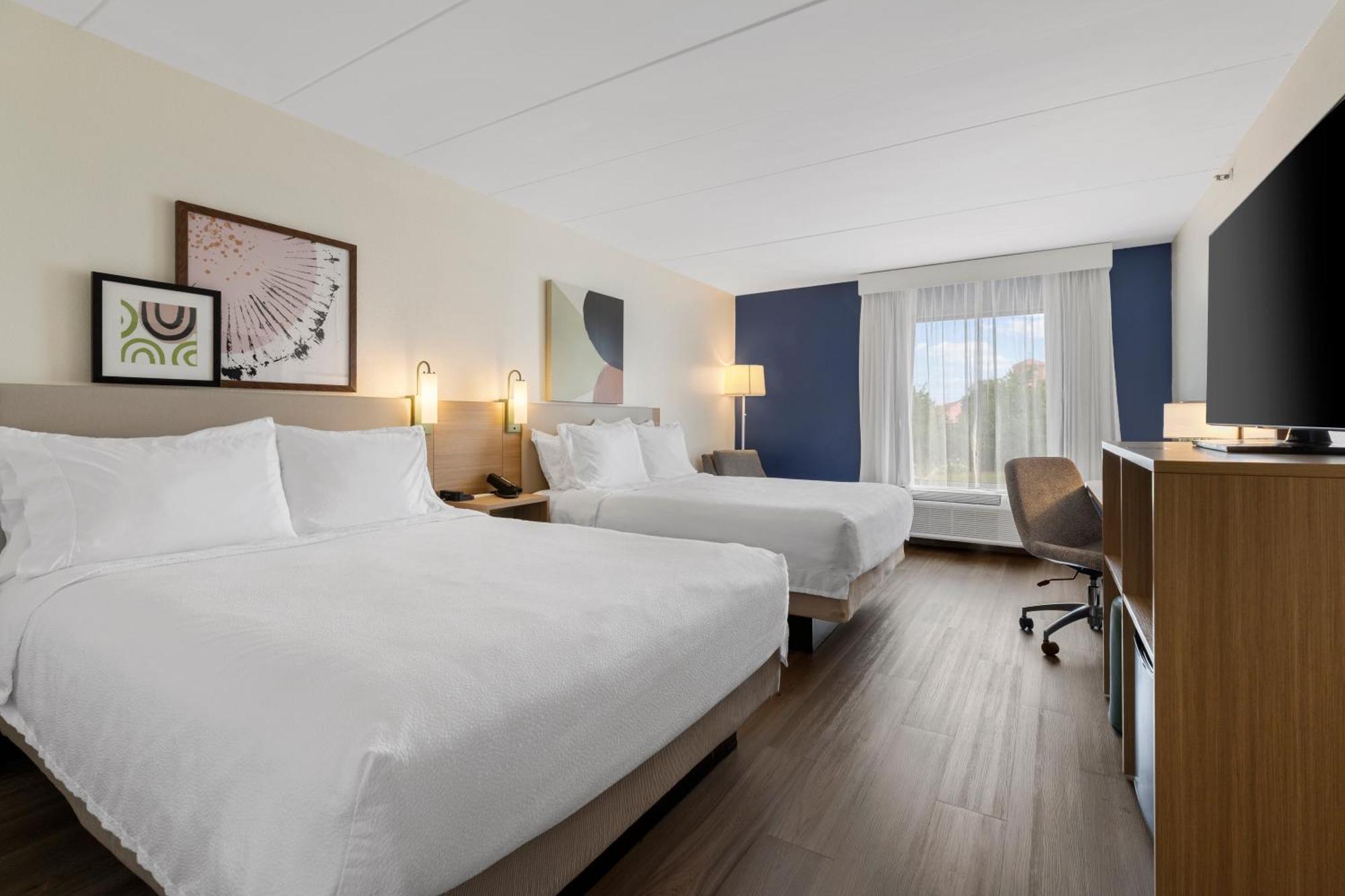 Queen Room Two Queen Beds