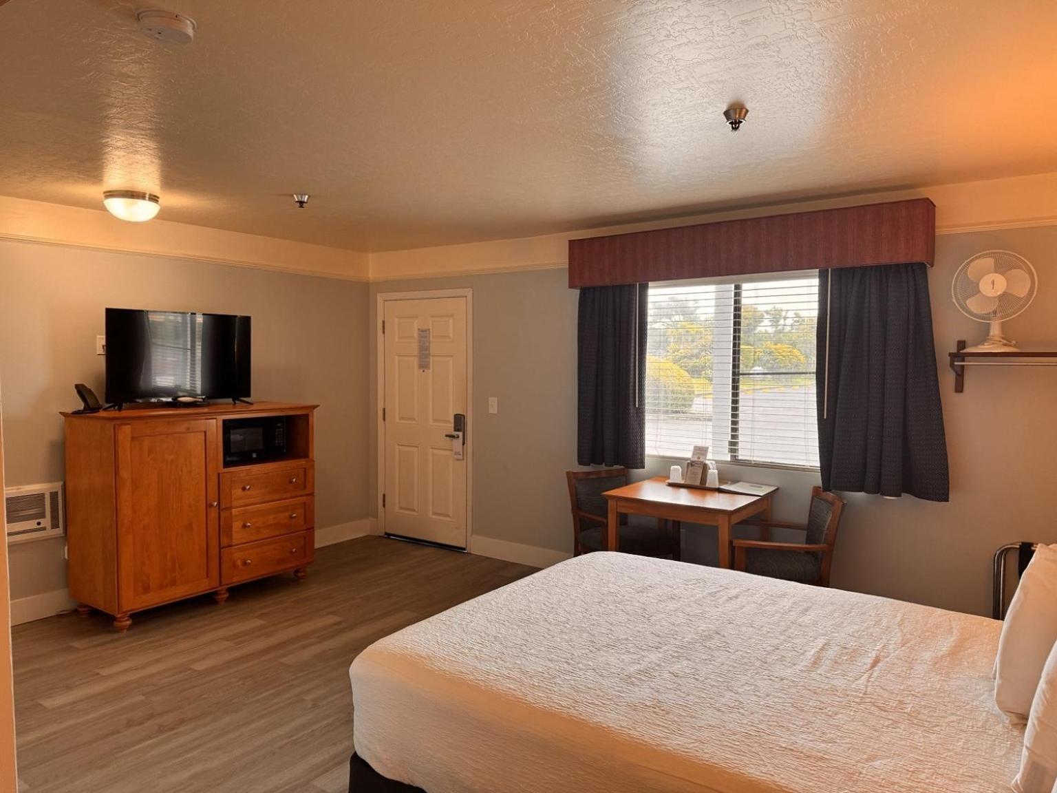 Queen Room