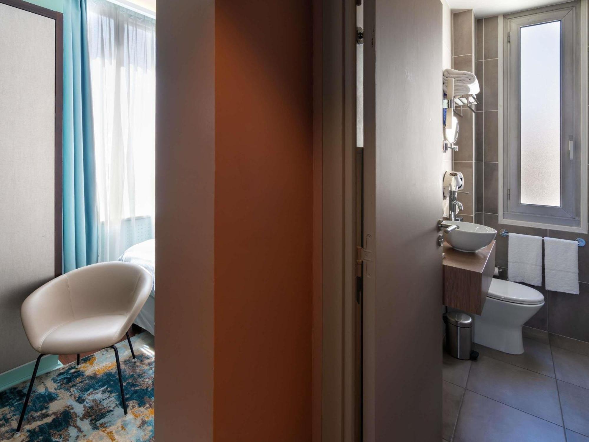 Classic Single Room