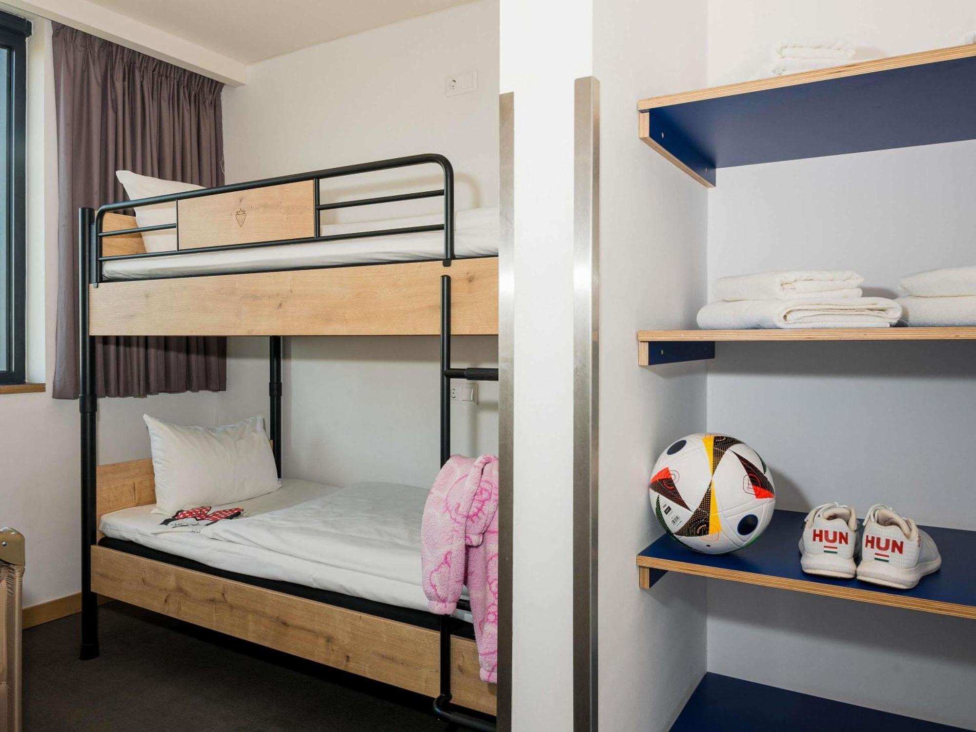 Family Room Double Bed Bunk Bed