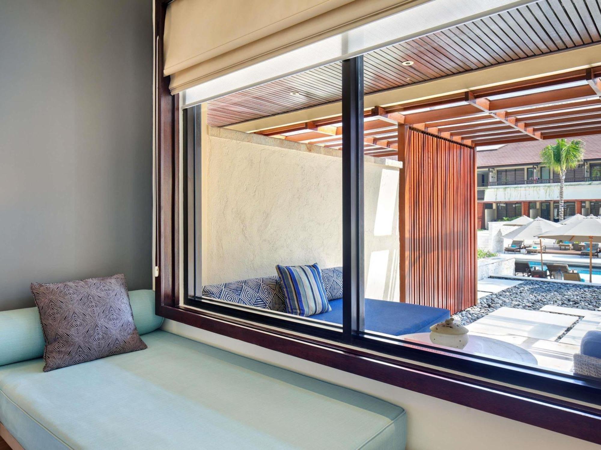 Deluxe King Room Pool Acces Garden Wing