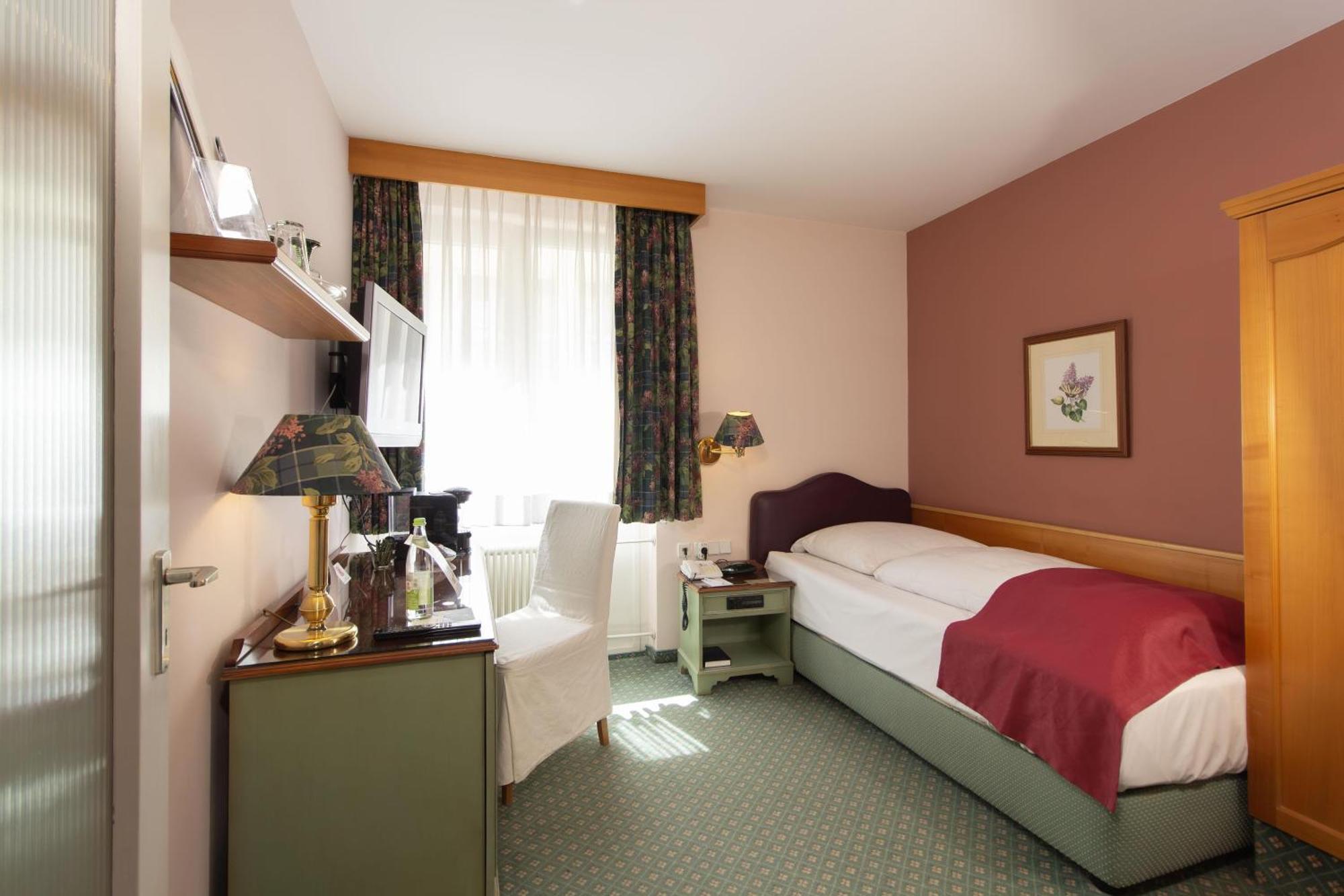 Economy Single Room