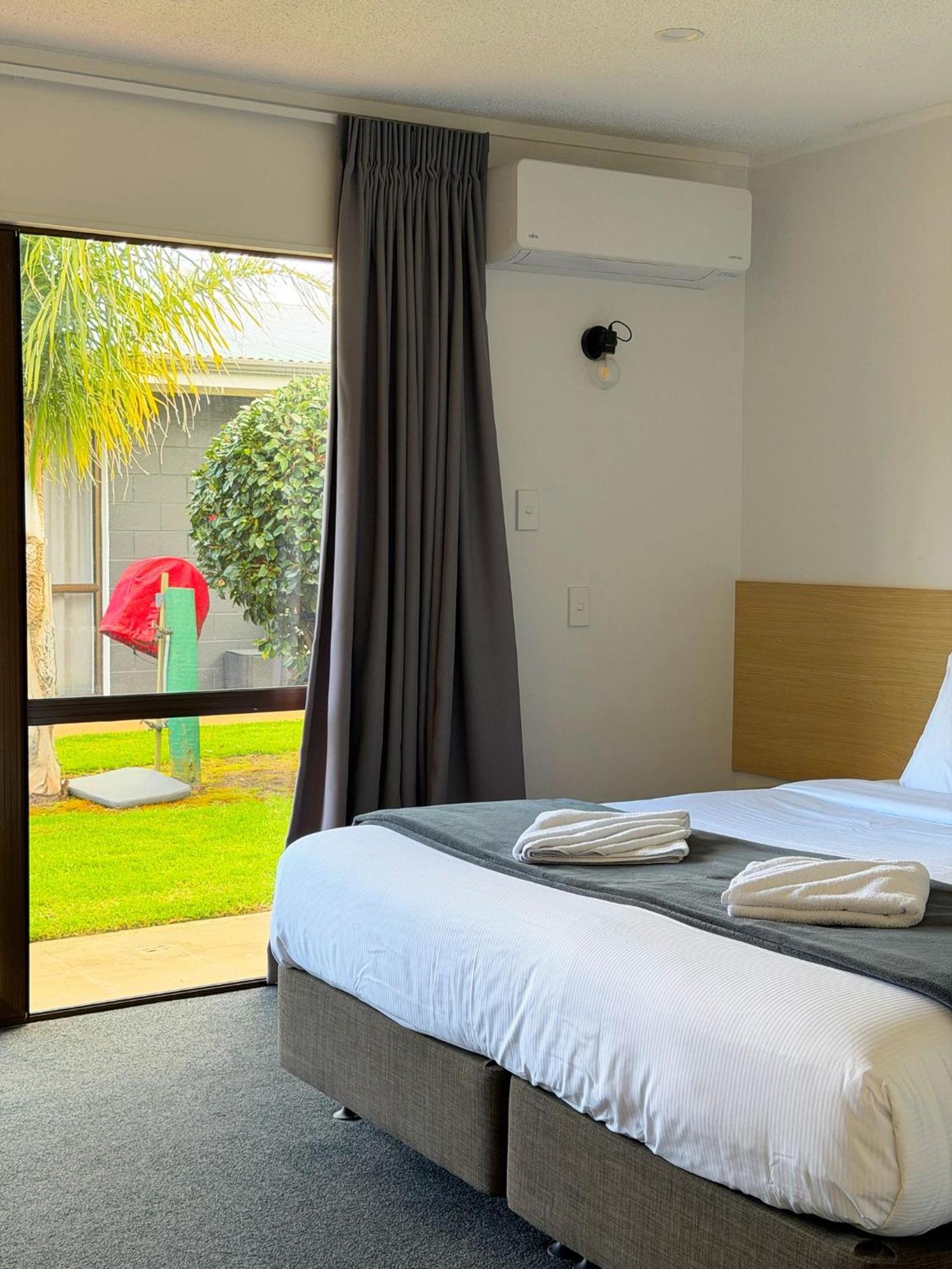 One-Bedroom Apartment Aircon