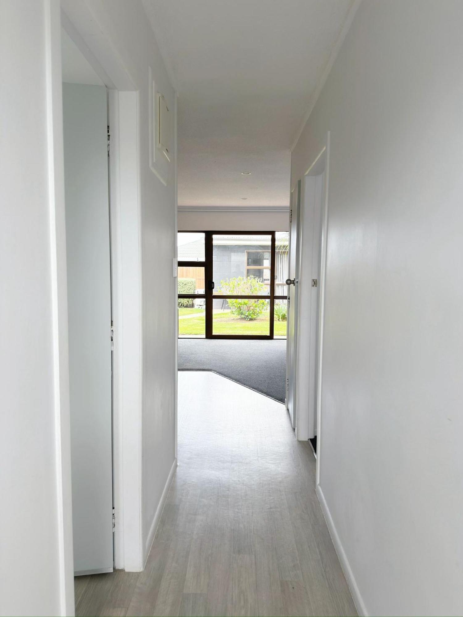 One-Bedroom Apartment Aircon