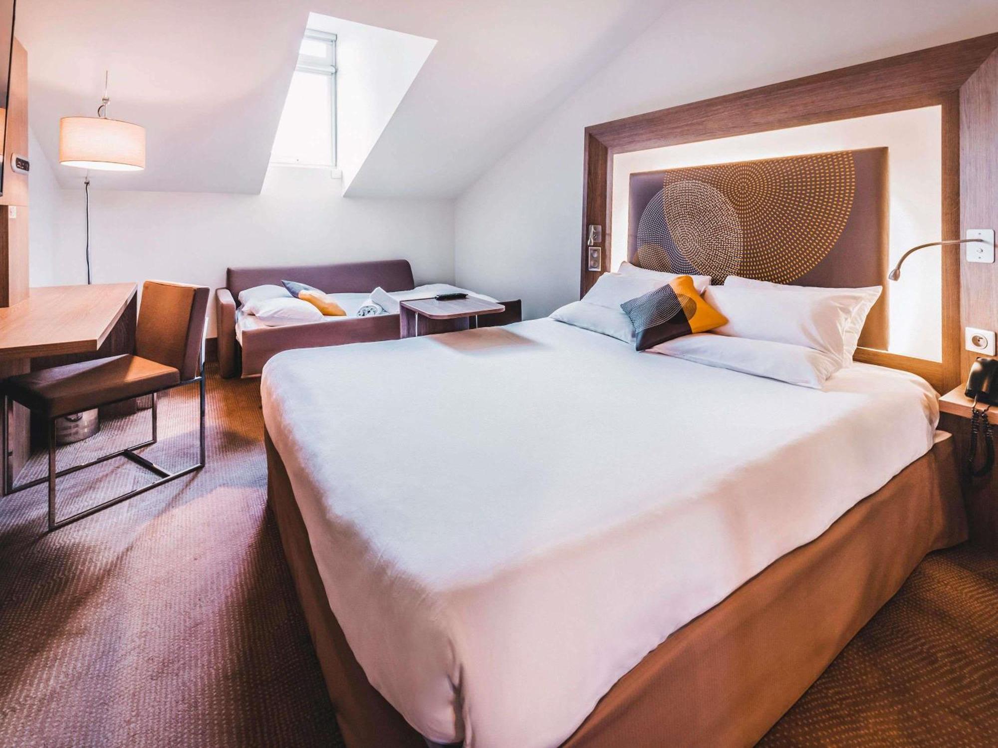 Executive Double Room with Sofa Bed - Top Floor