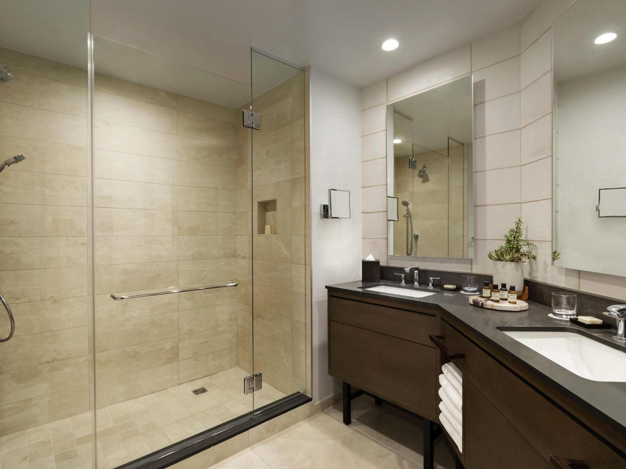 One-Bedroom Princess Suite