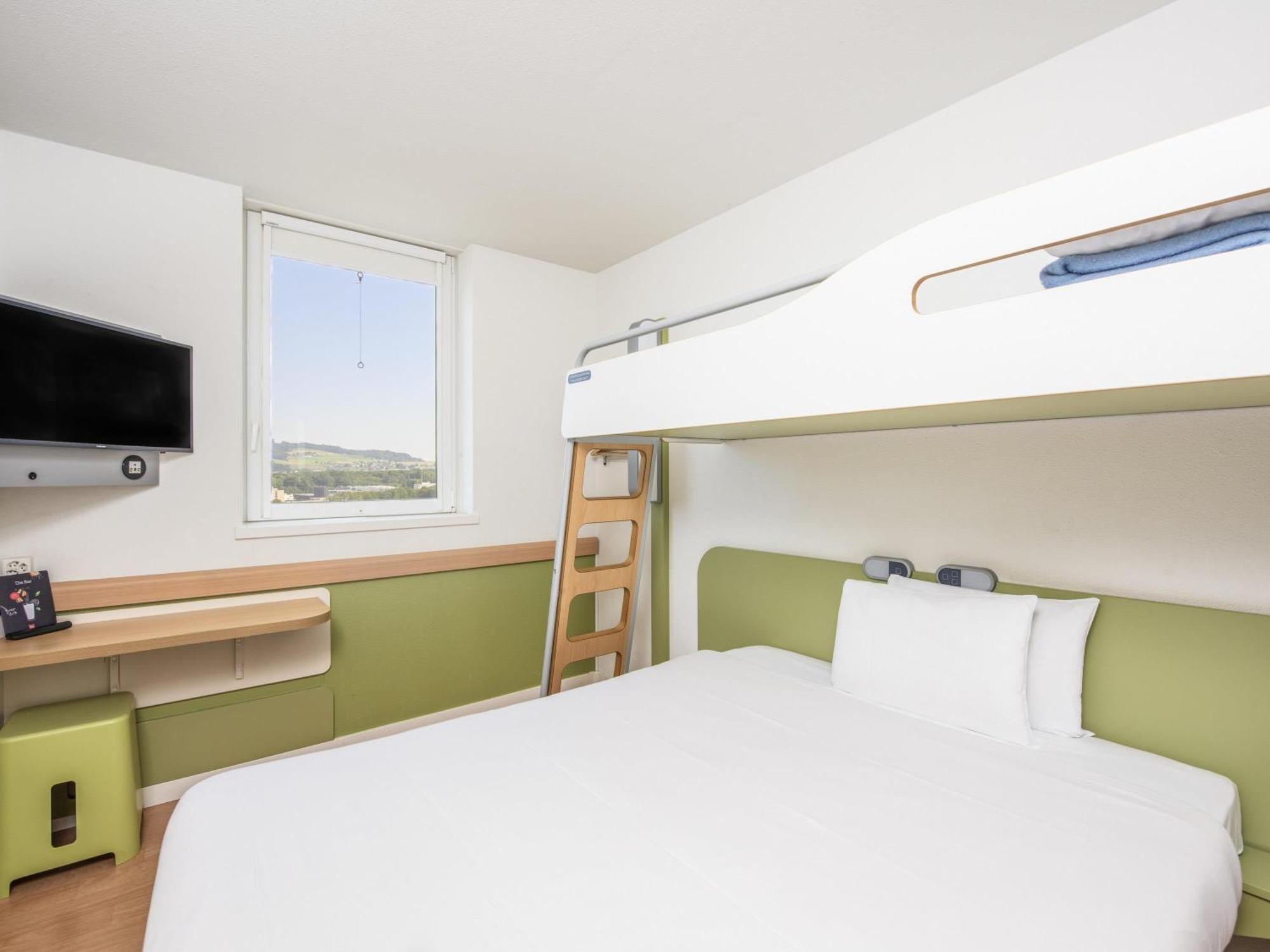 Economy Triple Room