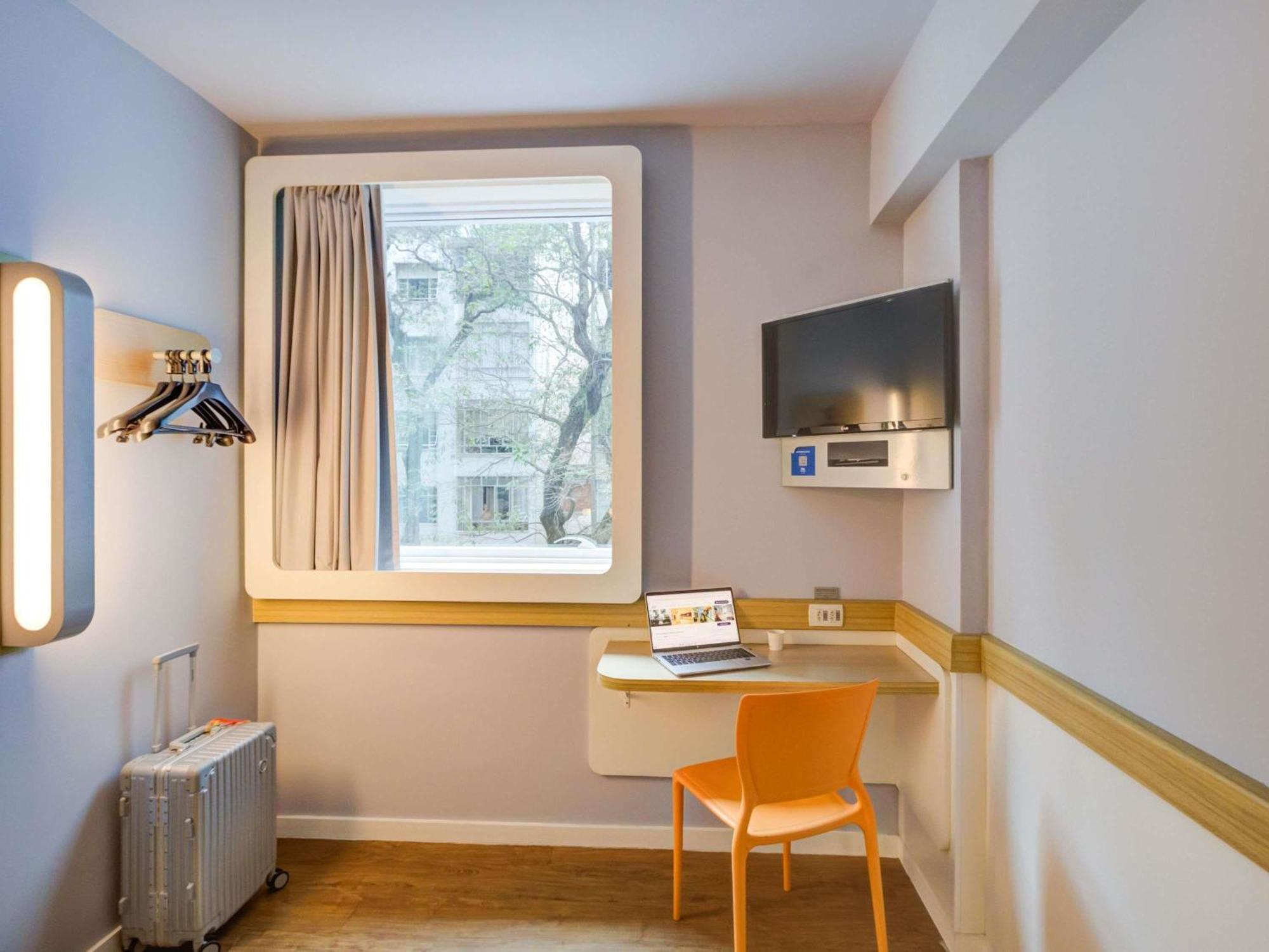 Standard Double Room Disability Access