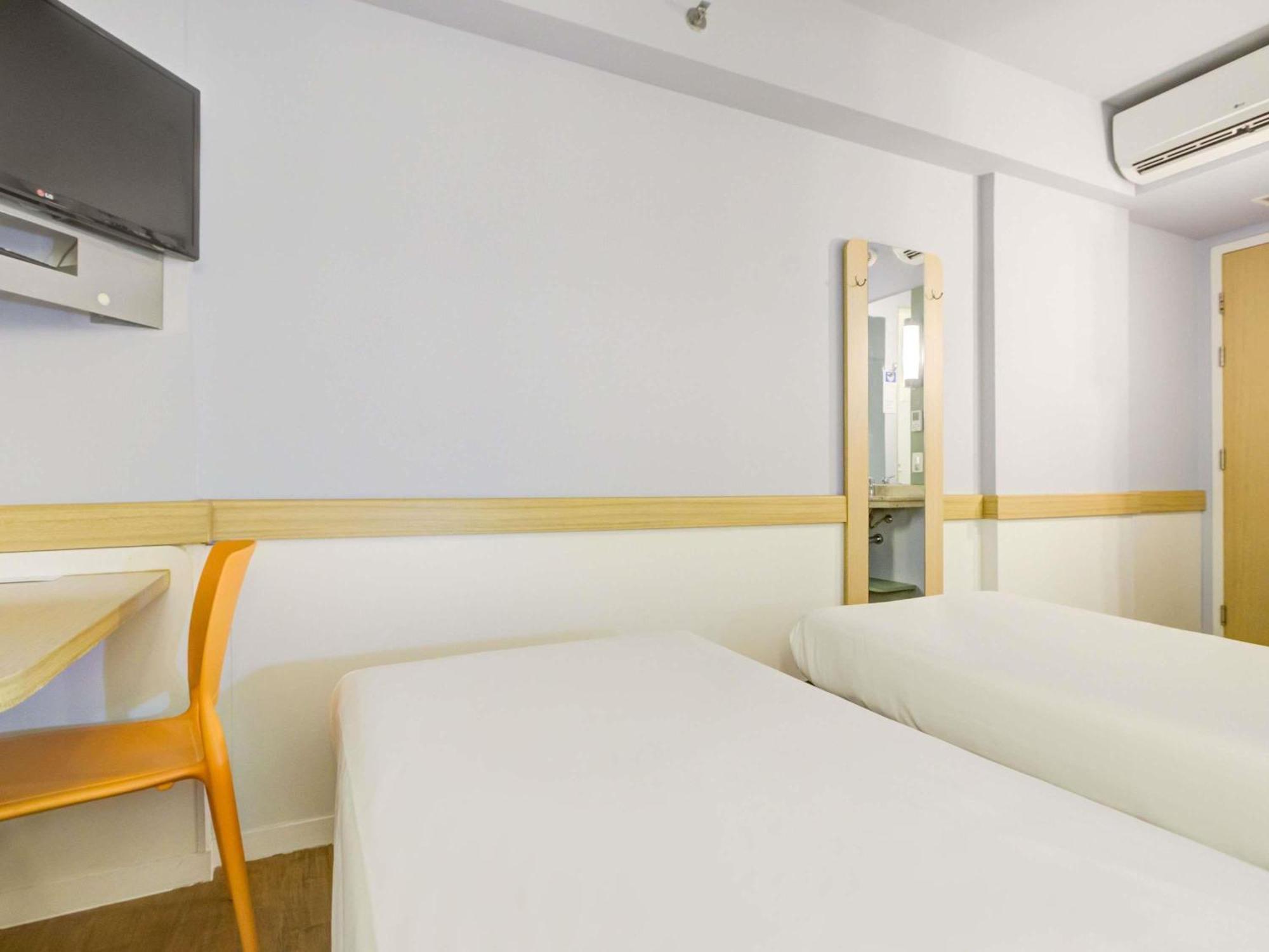 Standard Twin Room Bunk Bed