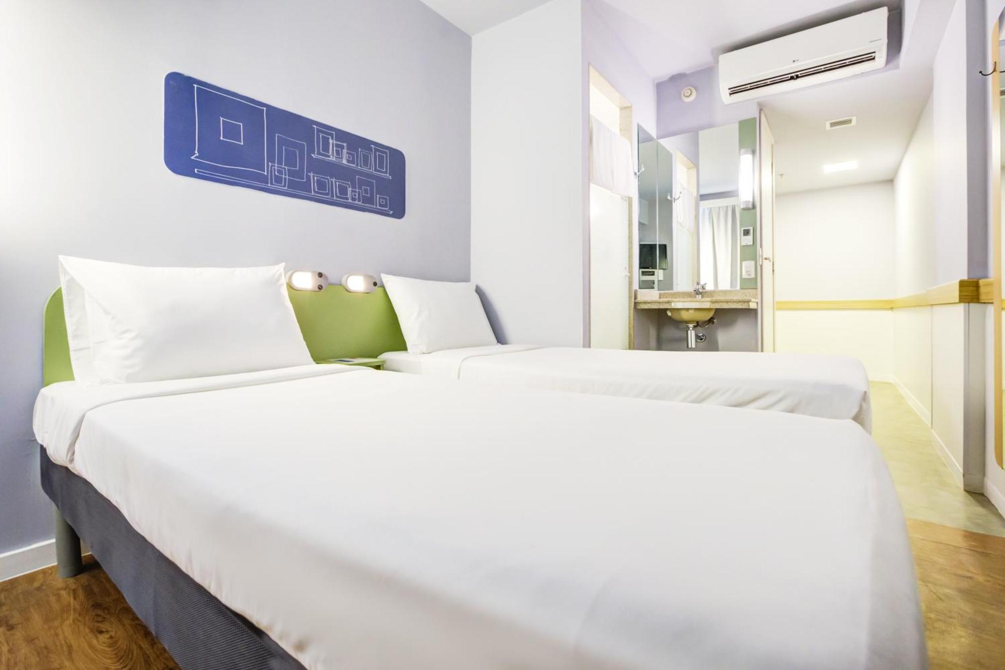 Apartment Twin Beds