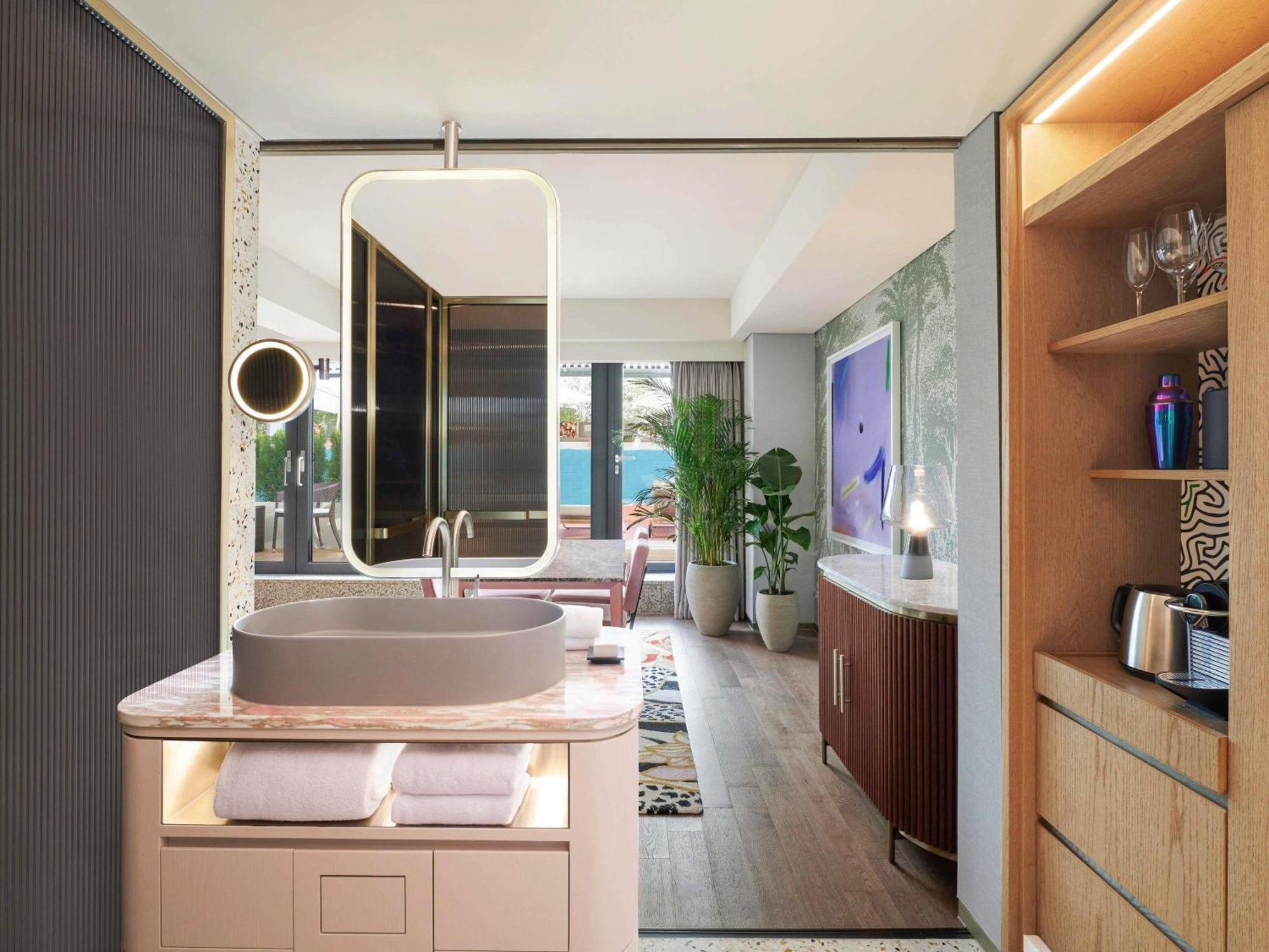 Cabana King Suite