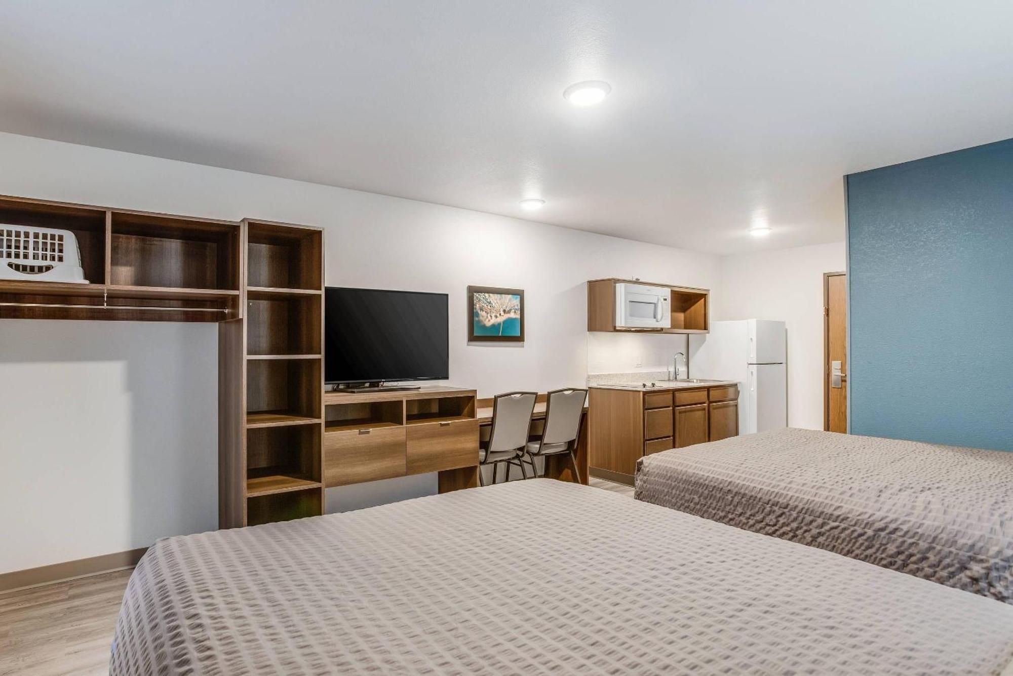 QUEEN SUITE TWO QUEEN BEDS