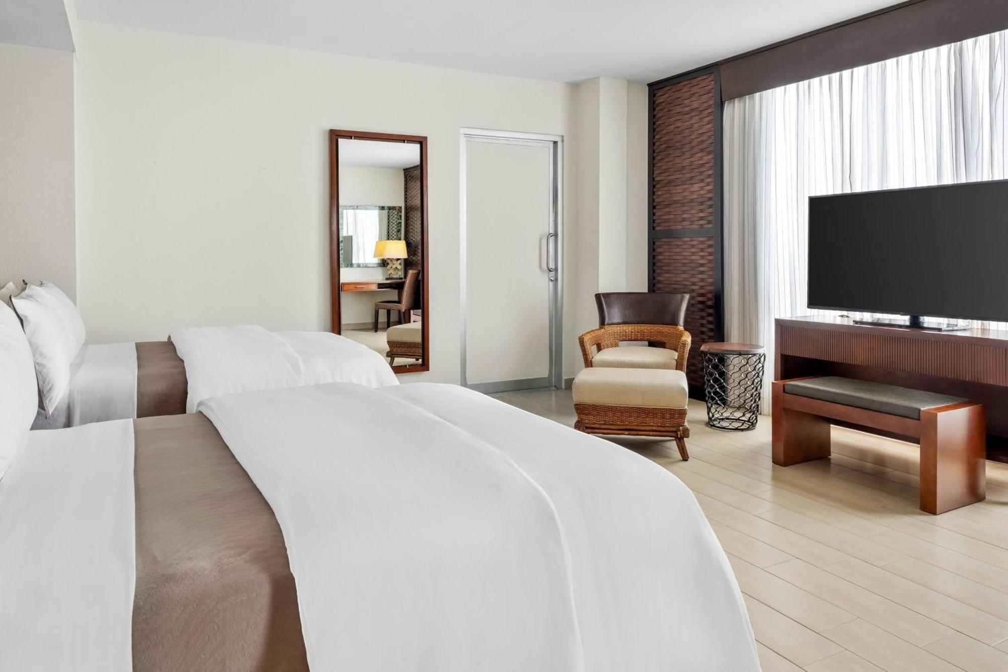 Deluxe Guest room 1 King Garden view