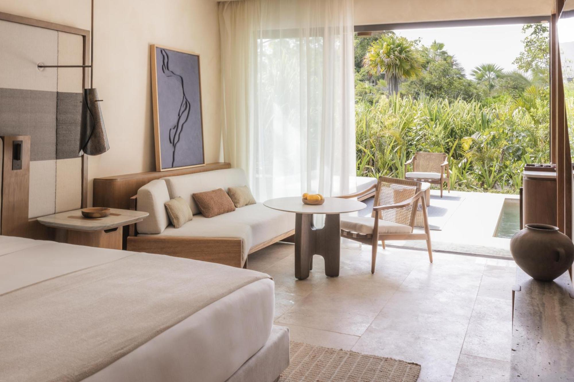 King Room Plunge Pool Lagoon Area