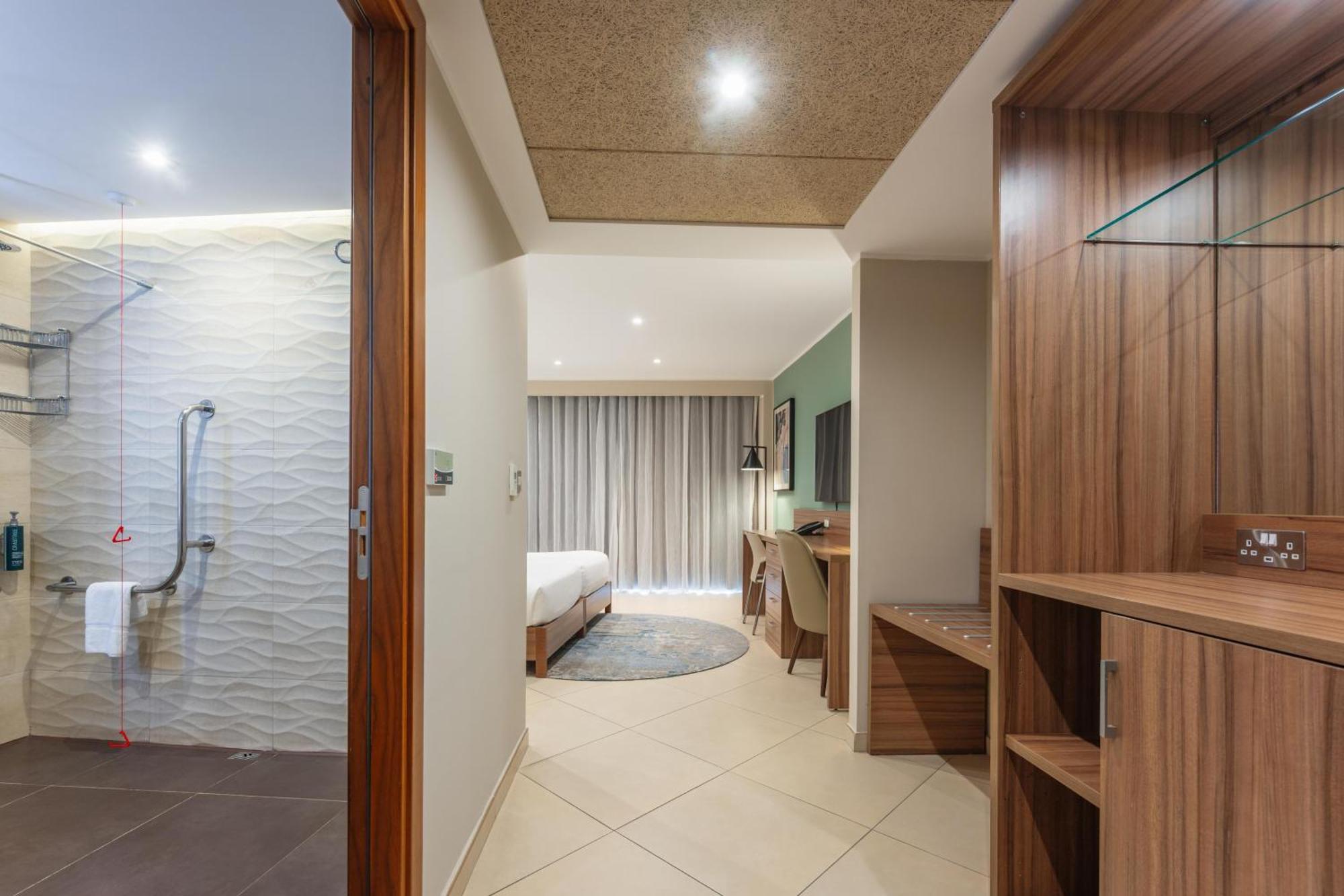 Twin Room Mobility Access