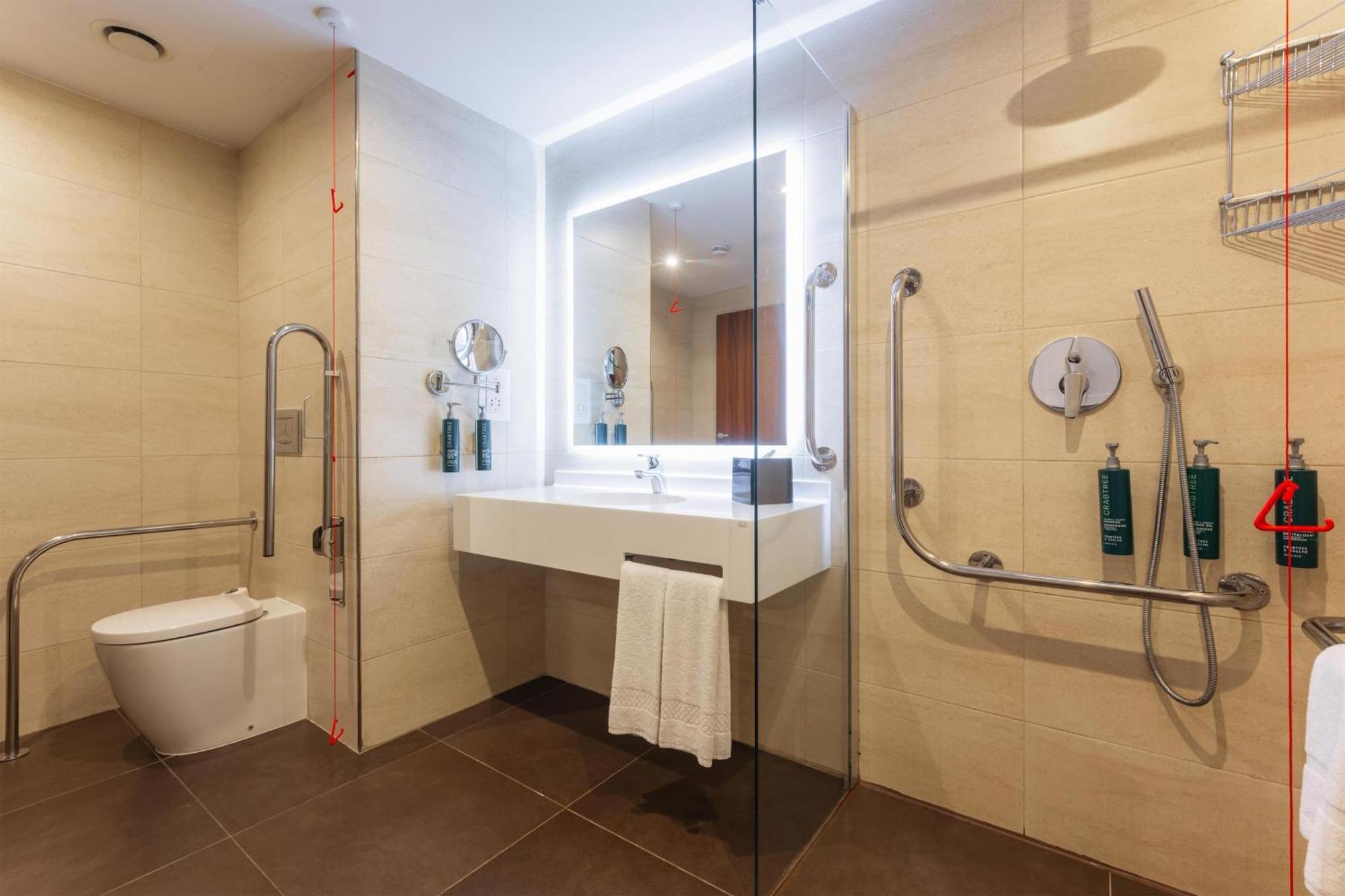 Twin Room Mobility Access