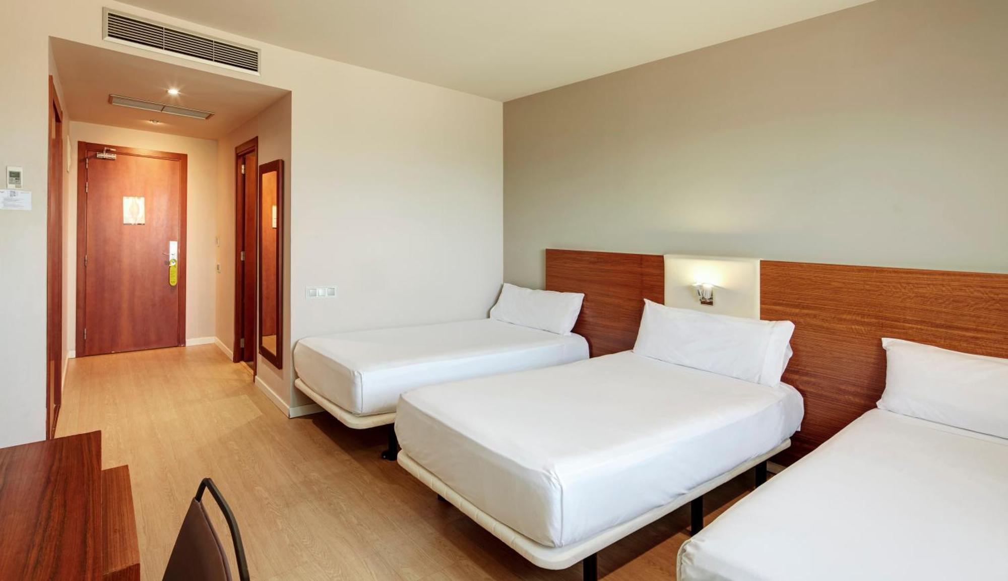 Zimmer mit Zustellbett