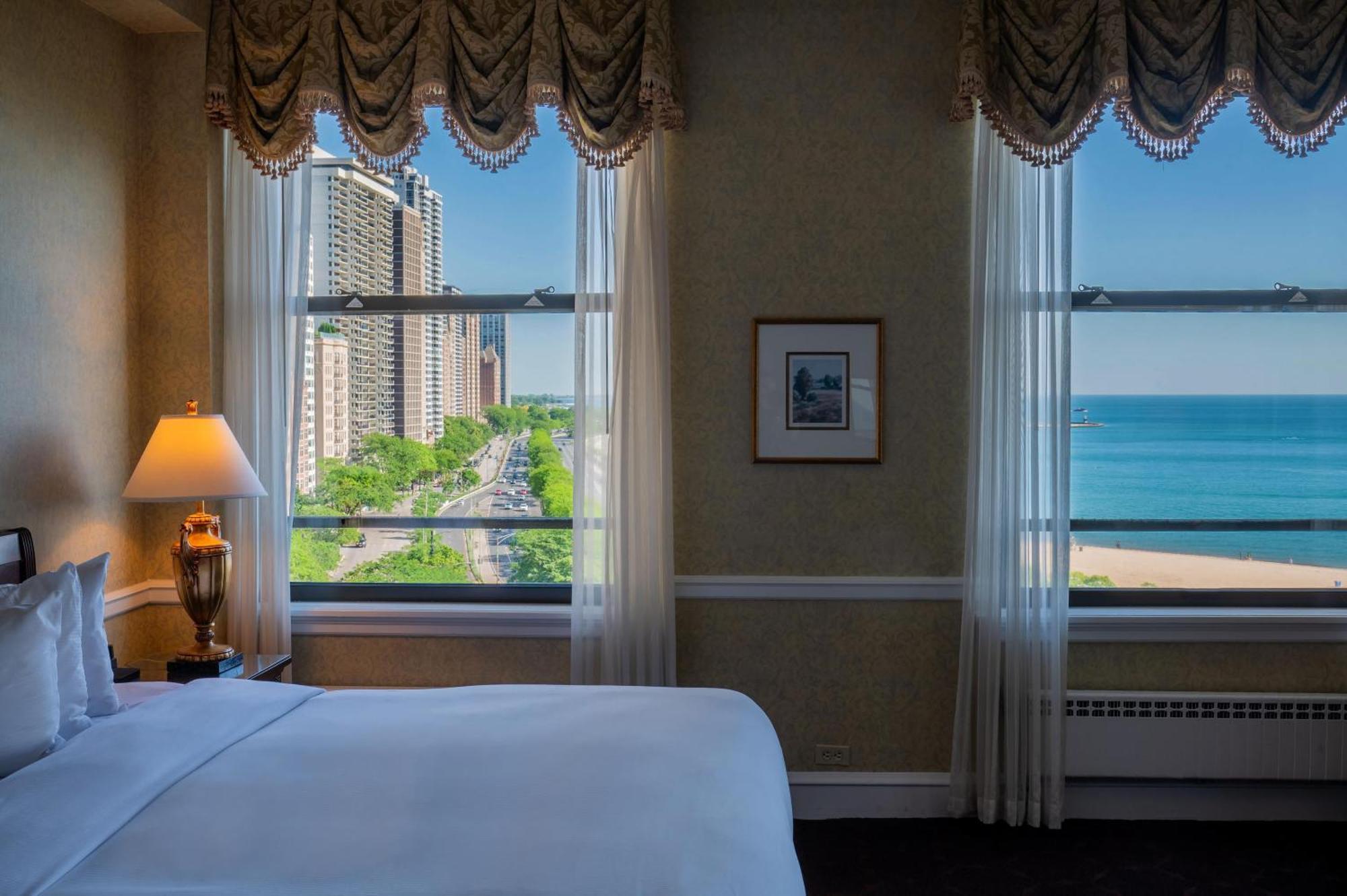 King Room with Lake View - Hearing Accessible