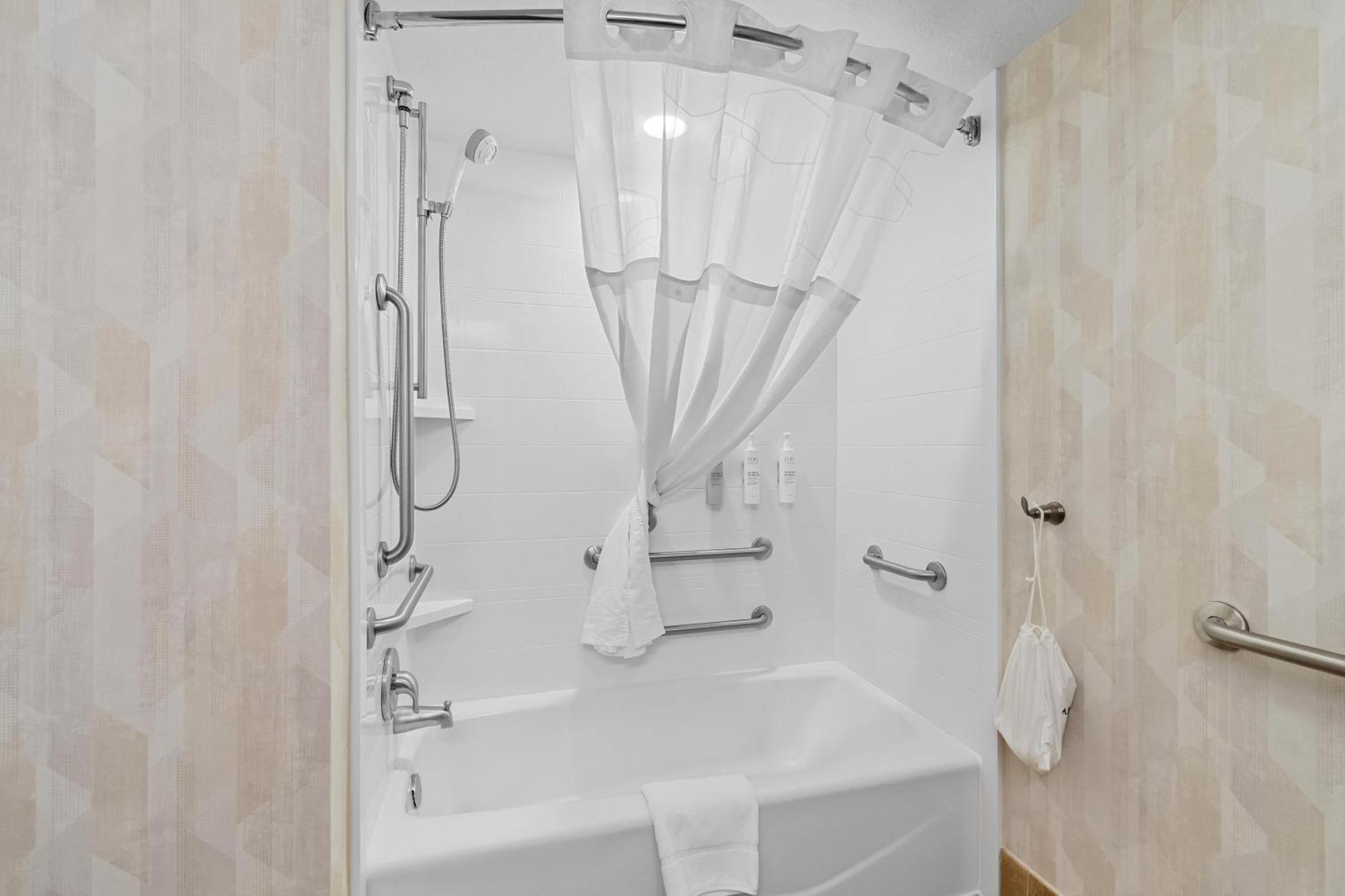 King Room - Mobility Access/Non-Smoking