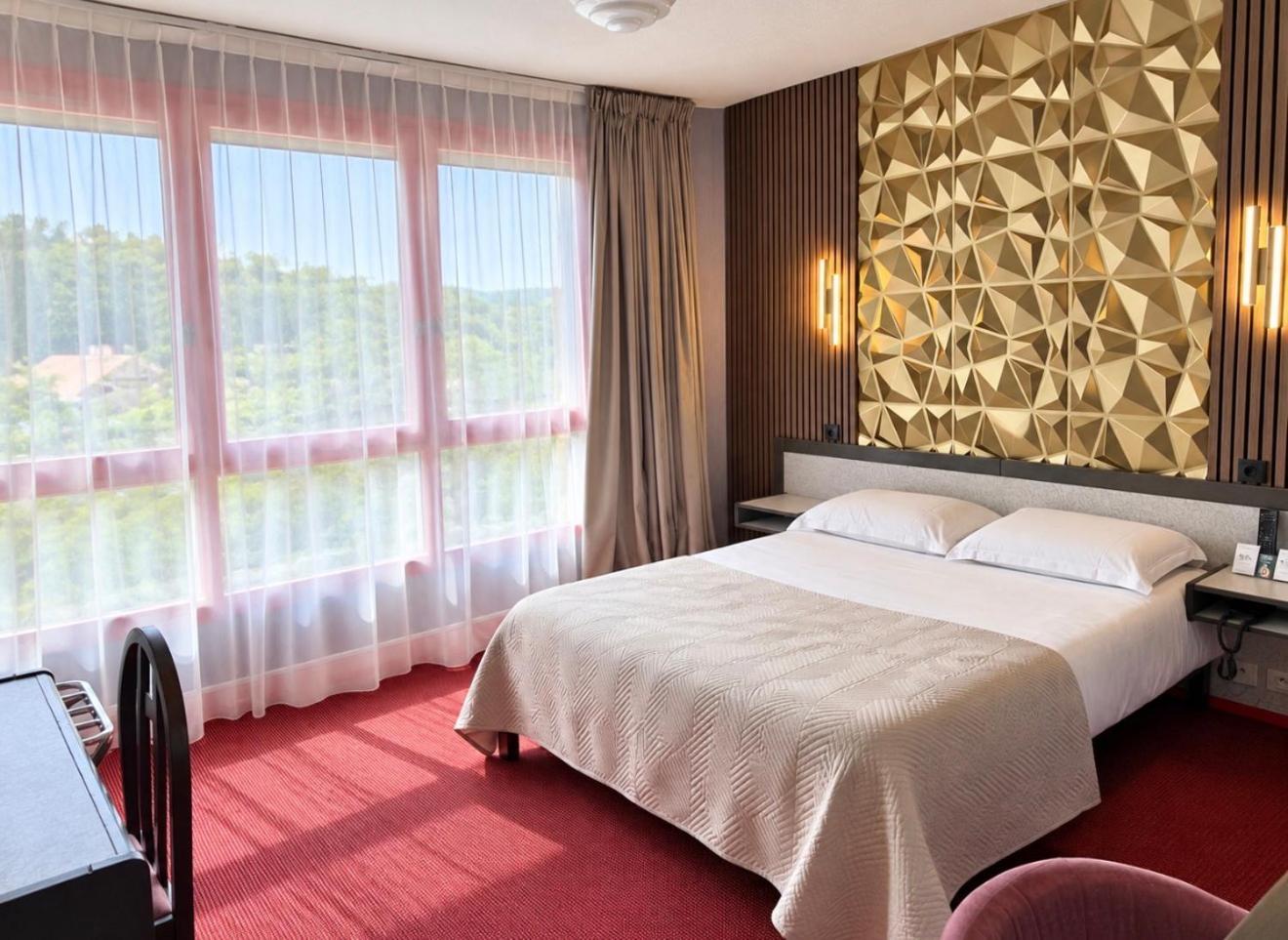 Double or Twin Room Garden View