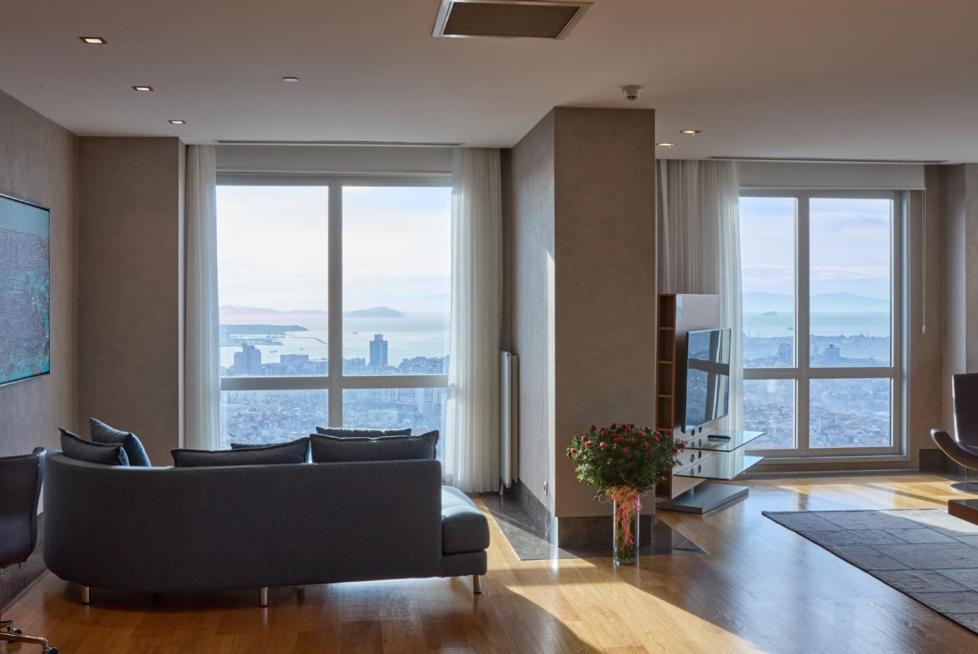 Four Bedroom Penthouse Apartment Sea View