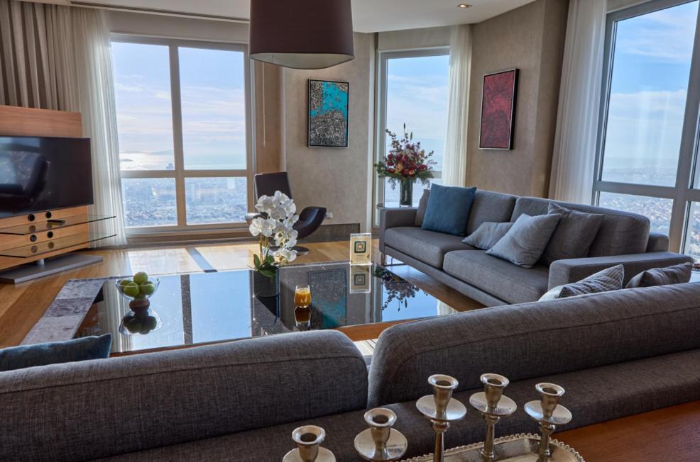 Four Bedroom Penthouse Apartment Sea View