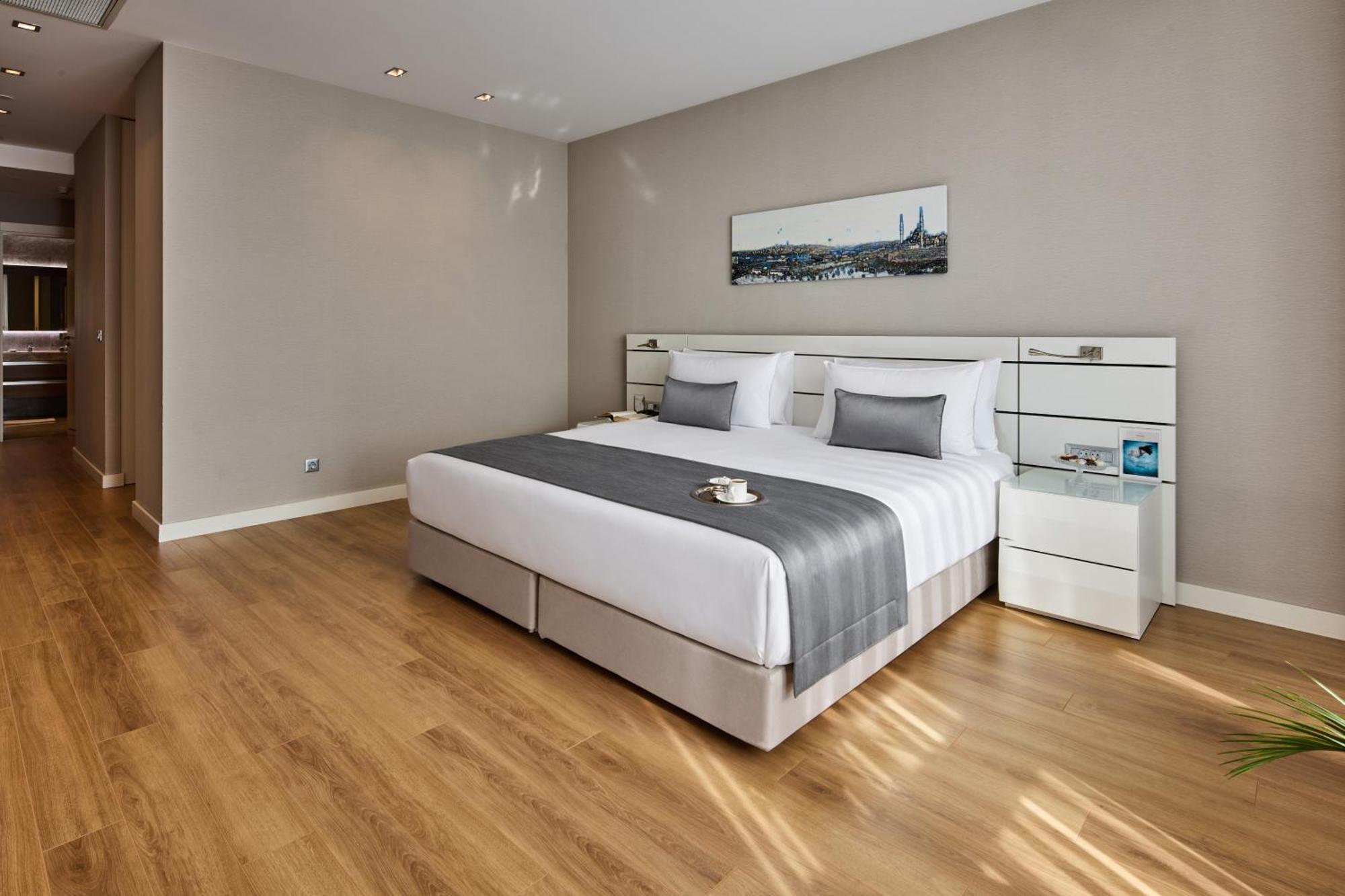 Four Bedroom Penthouse Apartment Sea View