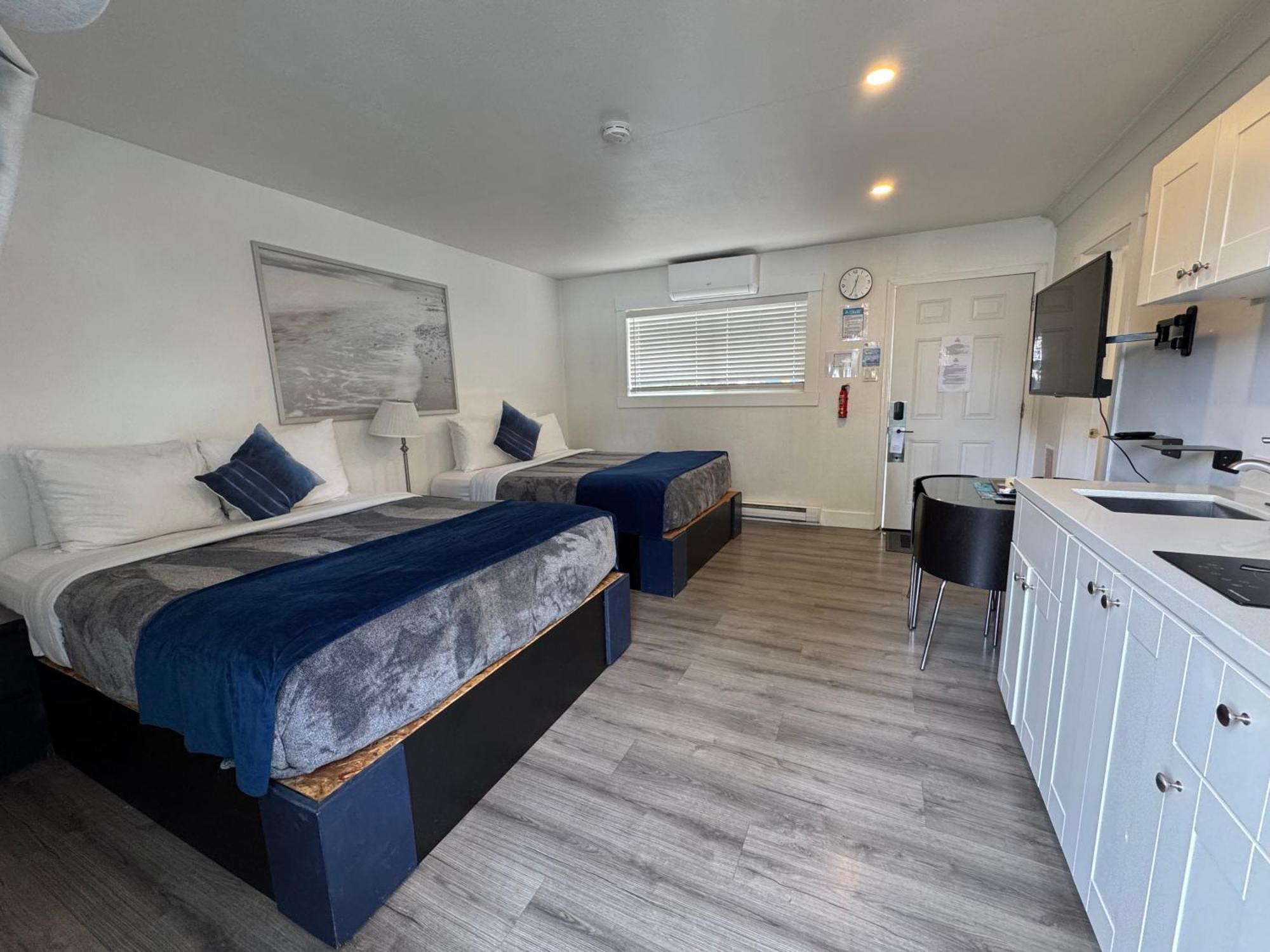 Queen Room Two Queen Beds