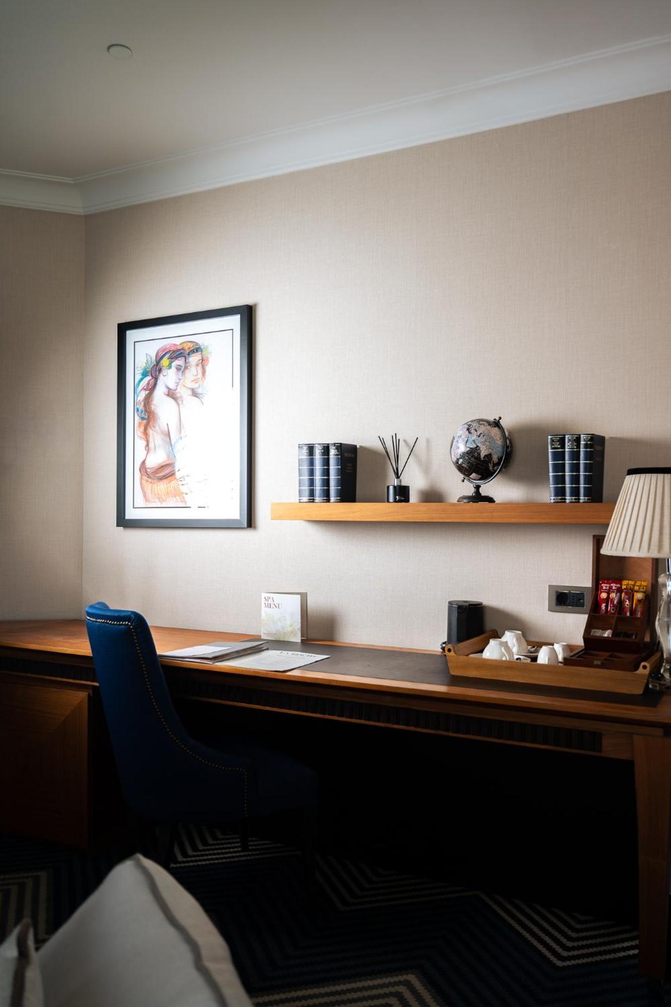 Deluxe Two-Bedroom Suite with Sea View