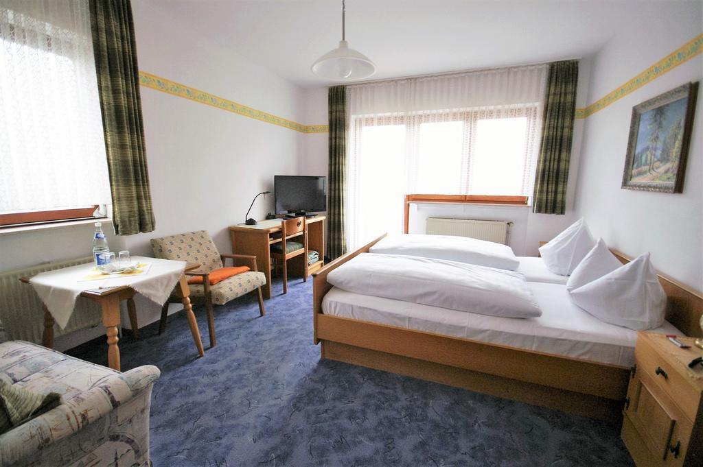Doppelzimmer mit Balkon
