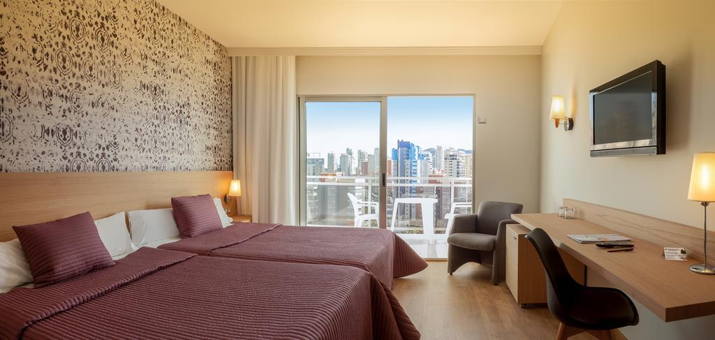 Quarto Familiar com Terraço (2 Adultos)
