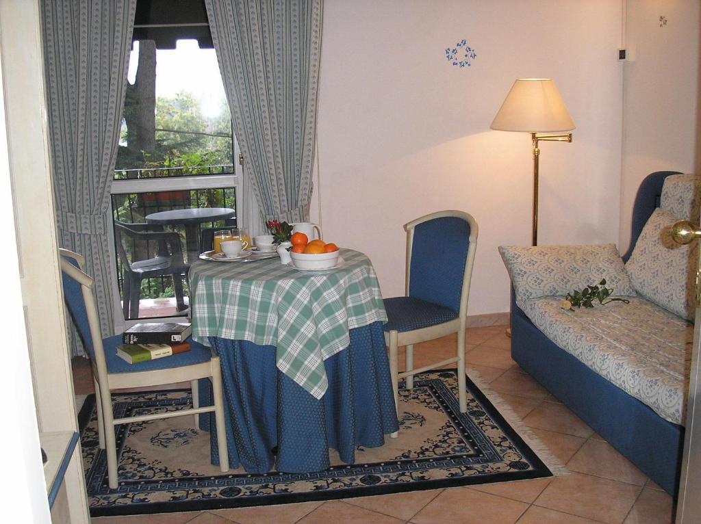 Junior Suite,18750944:JPEG