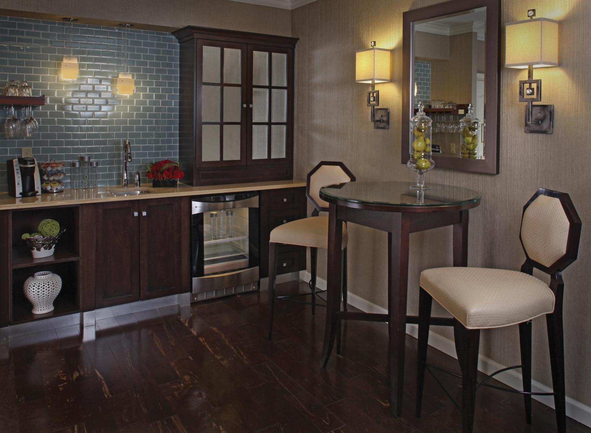Royal King Suite
