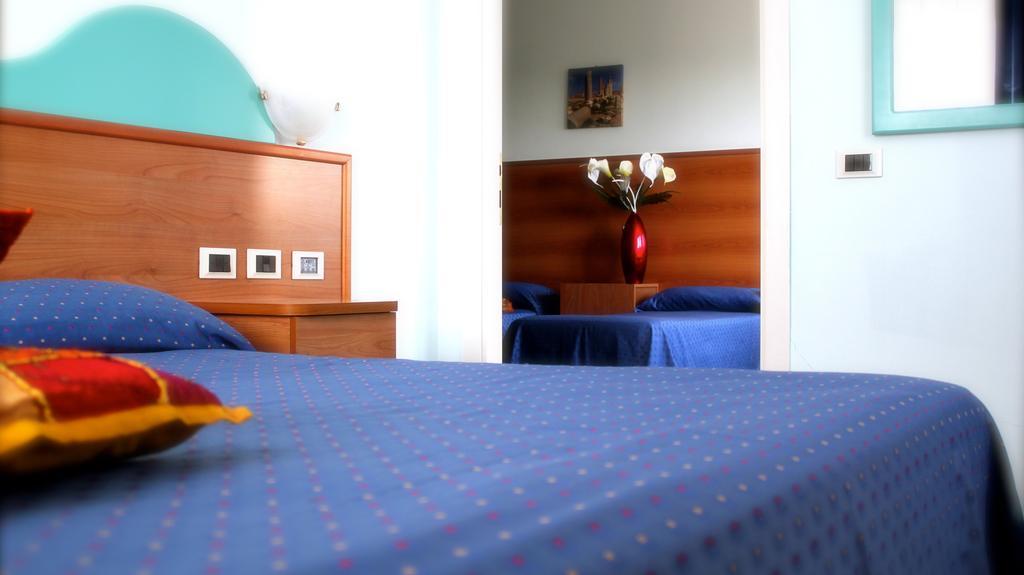 Triple Room,190609984:JPEG