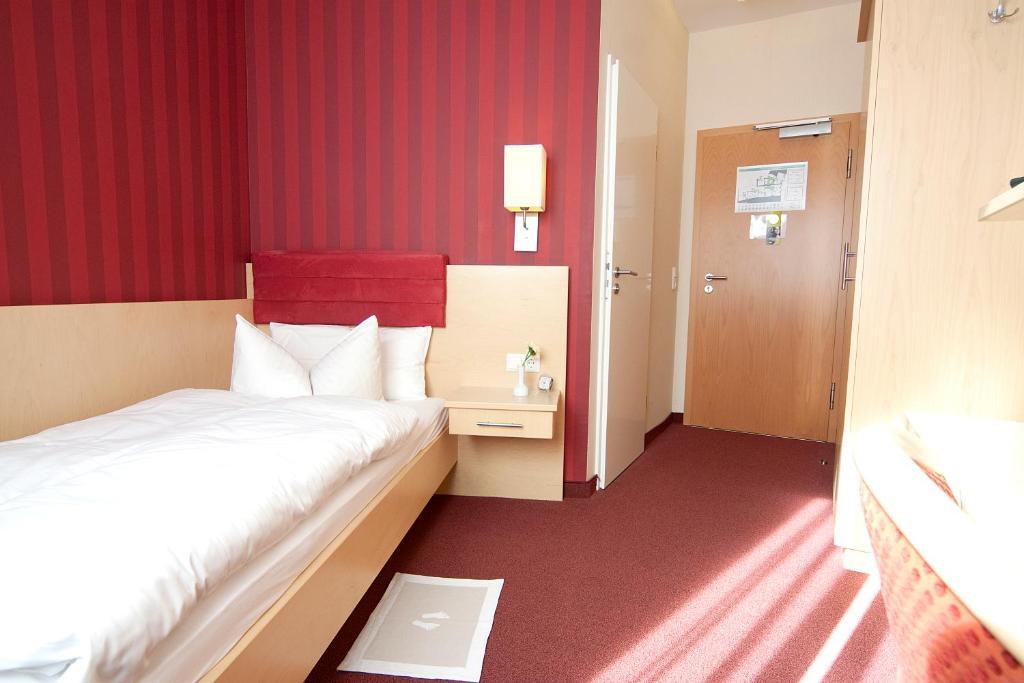 Standard Single Room,155461184:JPEG