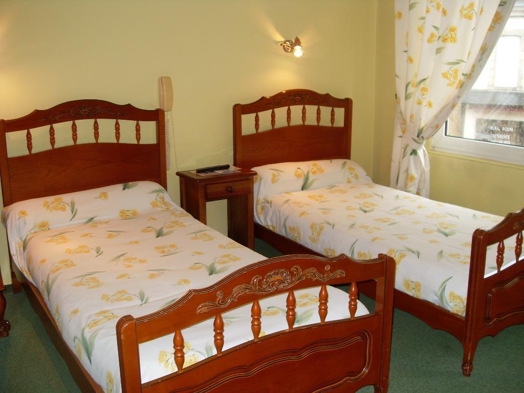 Tweepersoonskamer met 2 Aparte Bedden