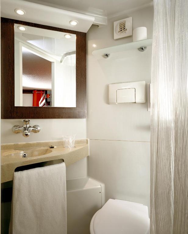 Single Room,1588047322:JPEG