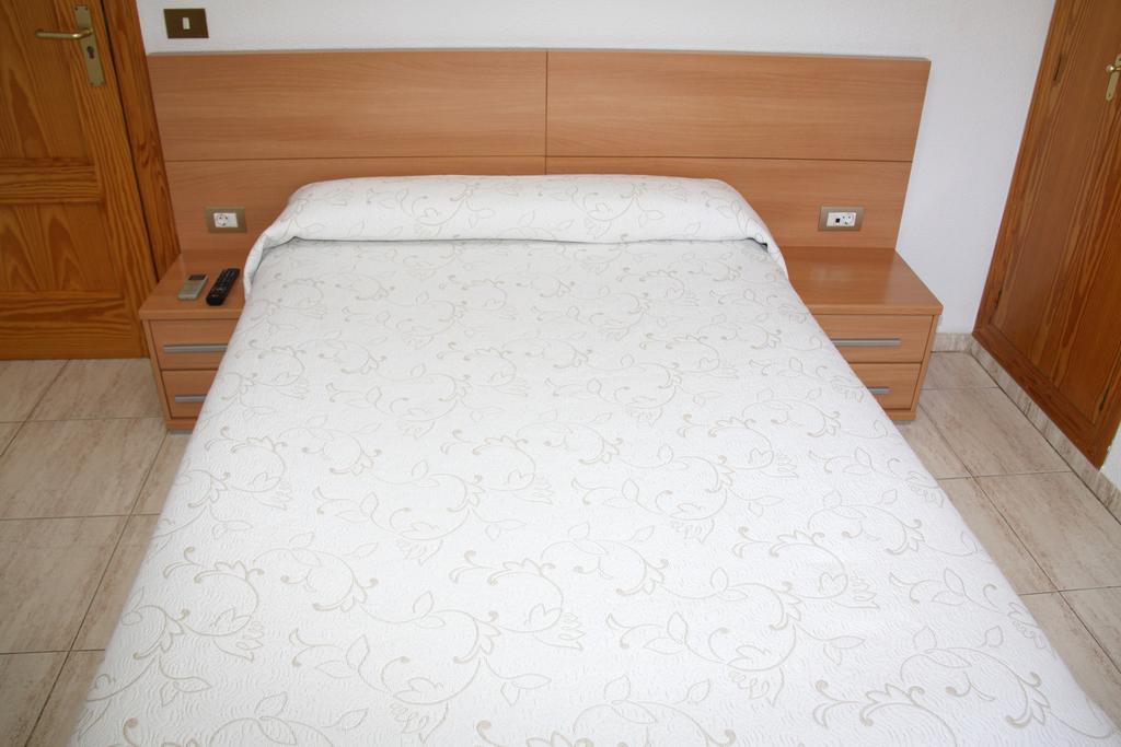 Single Room,394190922:JPEG