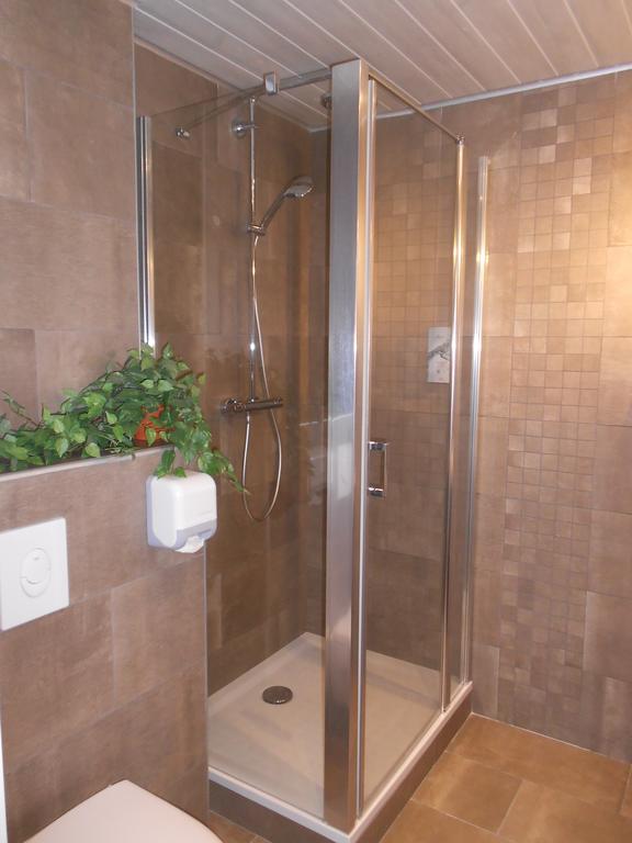 Family Room,1215336310:JPEG