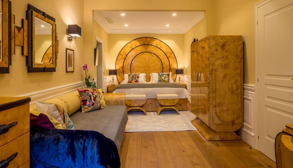 Deluxe King Room with Terrace