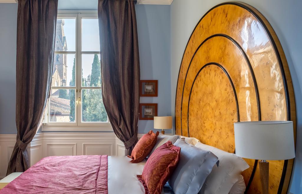 Deluxe King Room City View