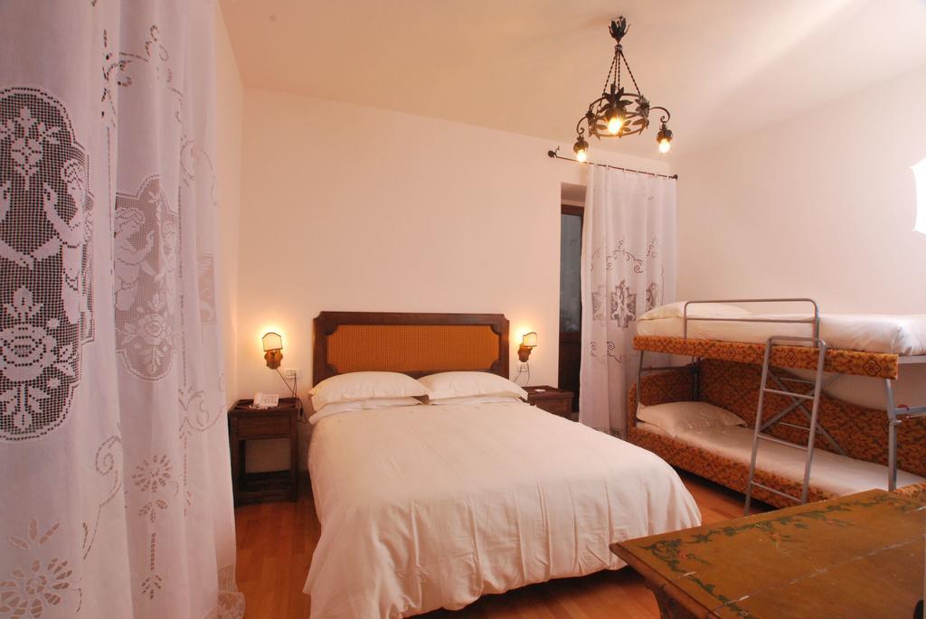Deluxe Triple Room,220768826:JPEG